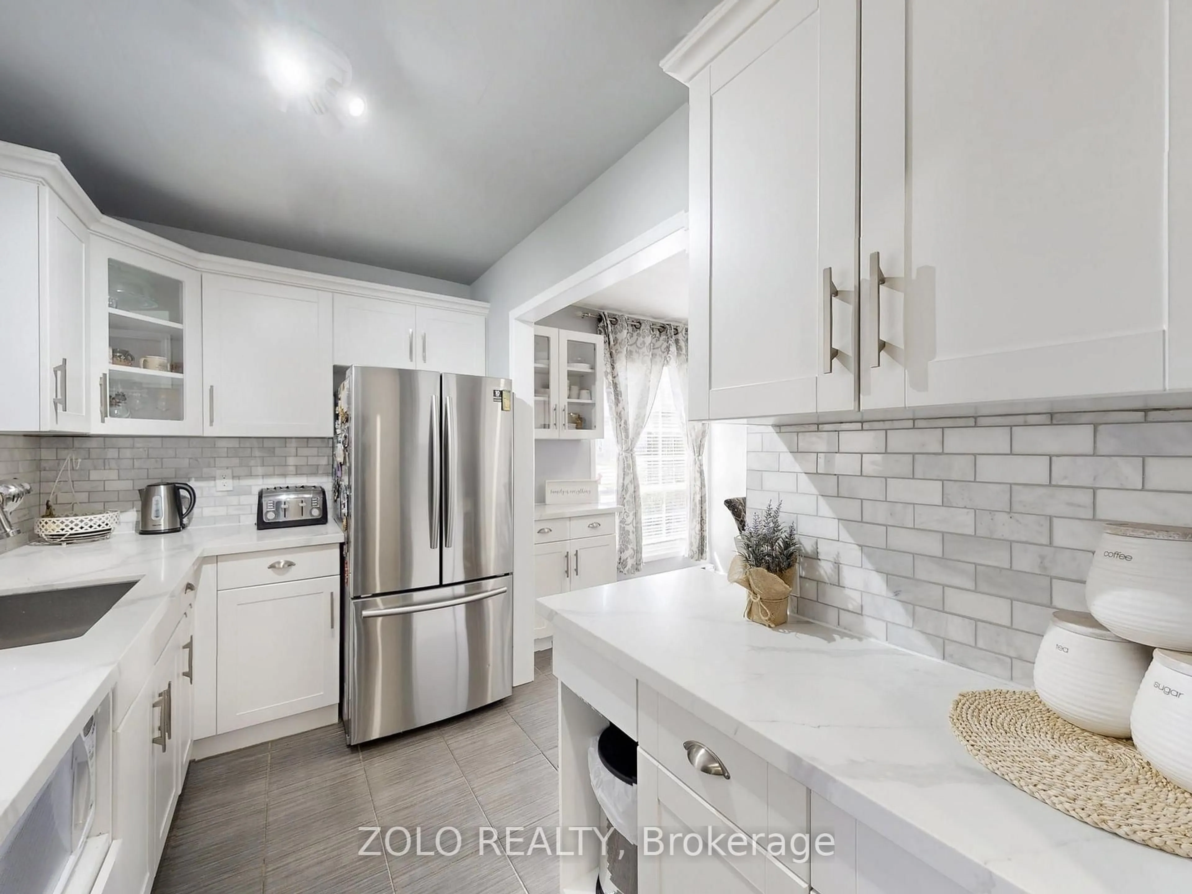 Unknown for 30 Greenbush Crt, Brampton Ontario L6S 2K2