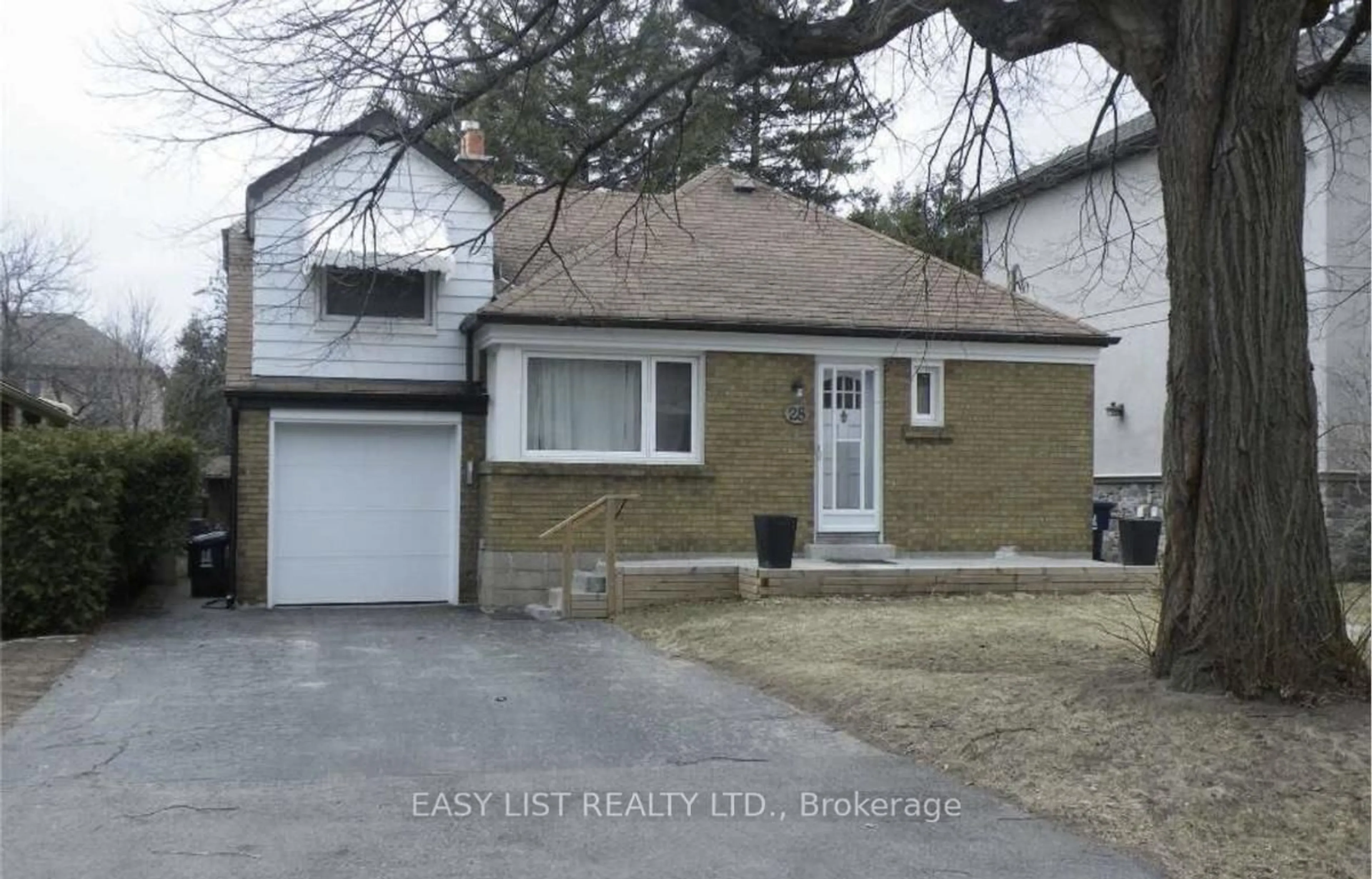 Home with vinyl exterior material, street for 28 Inverleigh Dr, Toronto Ontario M8Y 3E3