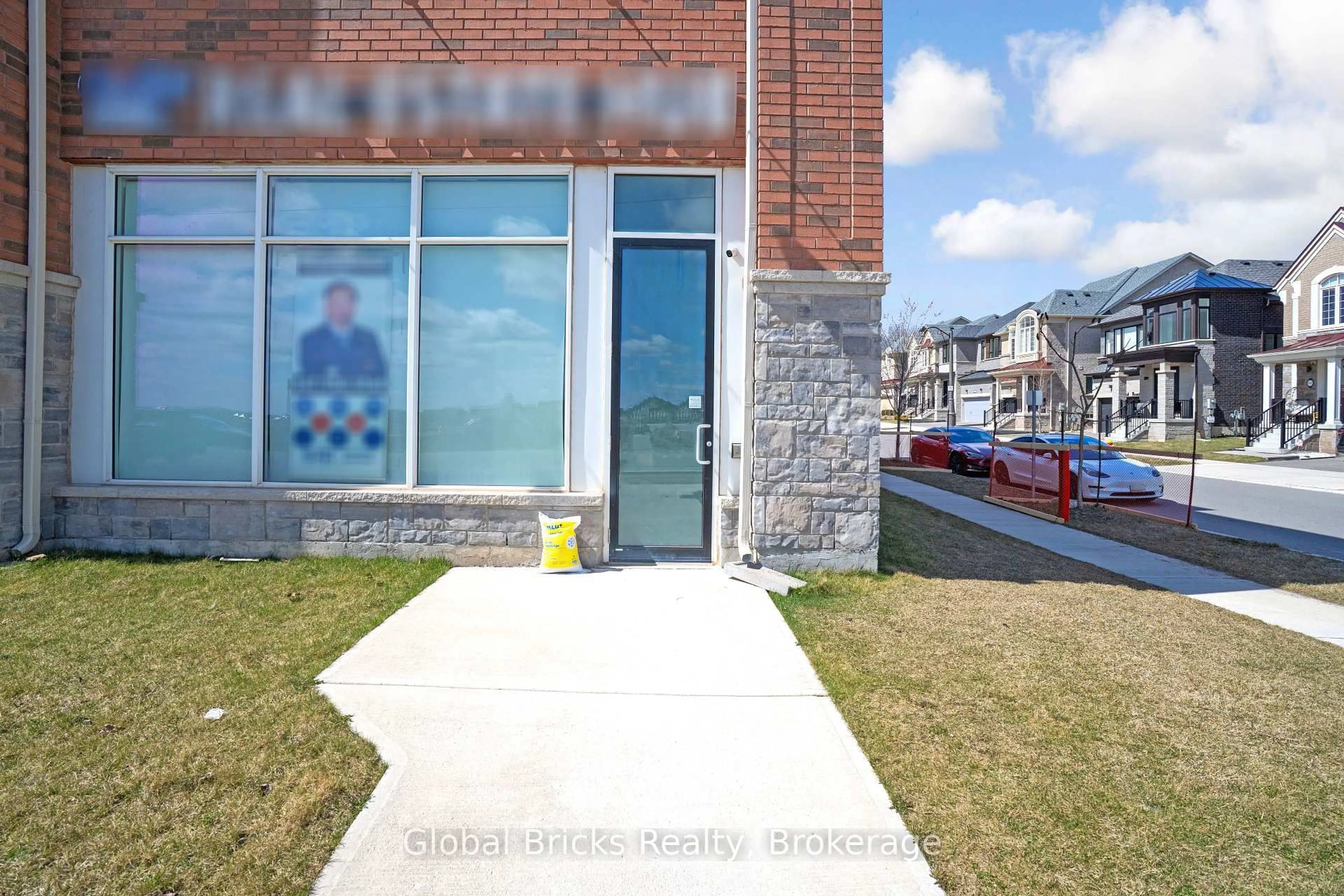 Unknown for 85 Burnhamthorpe Rd, Oakville Ontario L6H 3R2