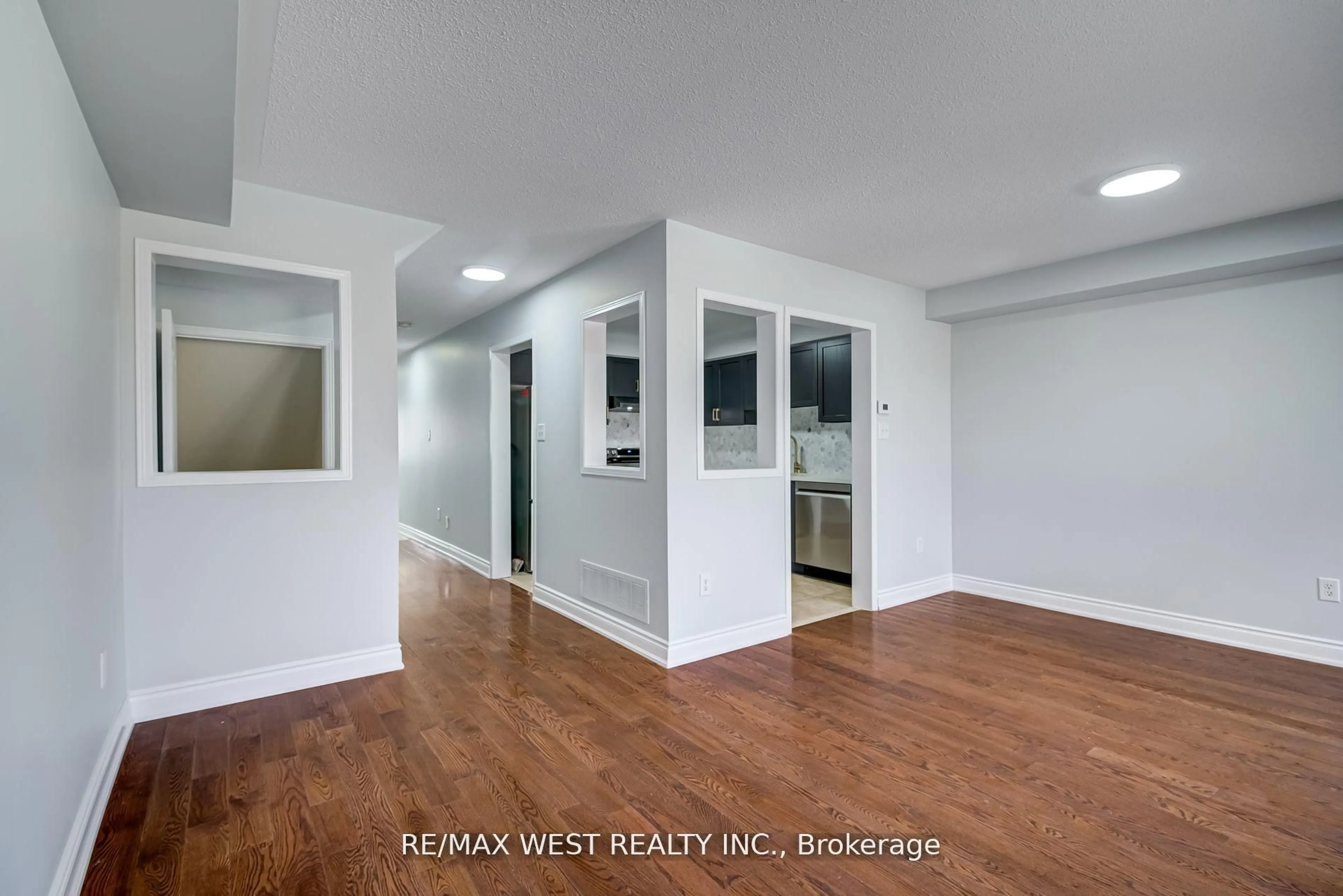 A pic of a room for 7360 Zinnia Pl #77, Mississauga Ontario L5W 2A4