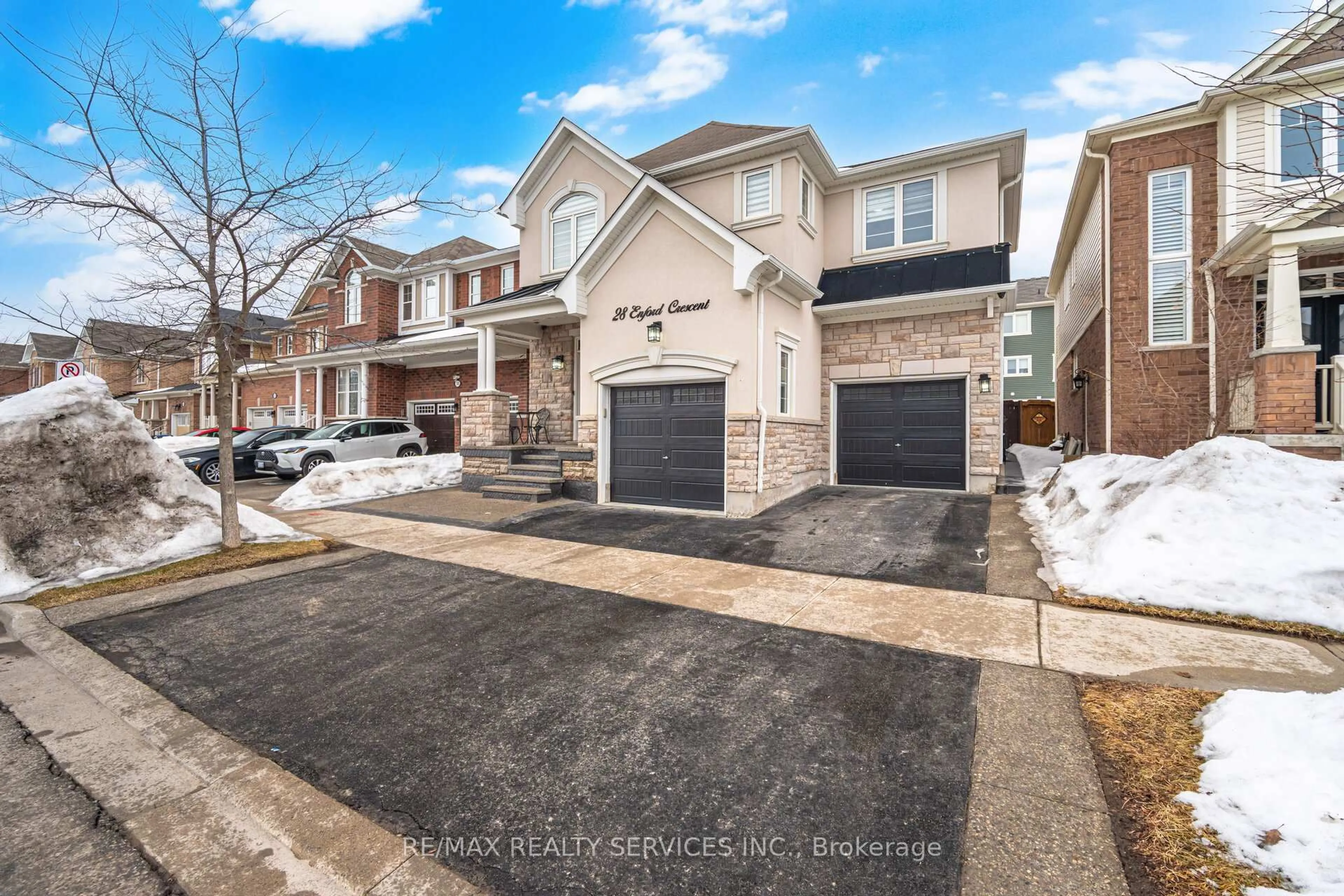 Unknown for 28 Enford Cres, Brampton Ontario L7A 4C7