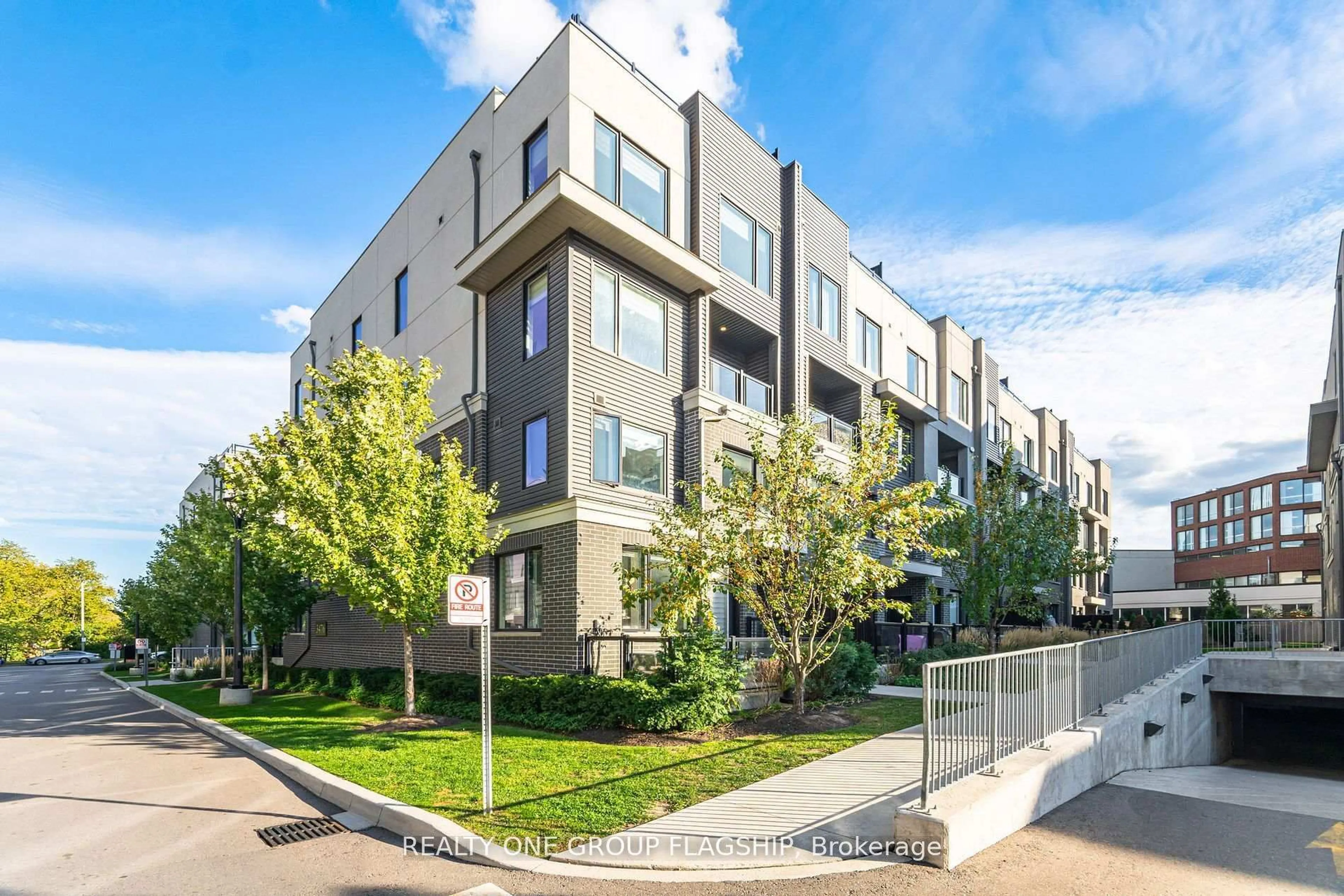 Unknown for 3476 Widdicombe Way #27, Mississauga Ontario L5L 0B8