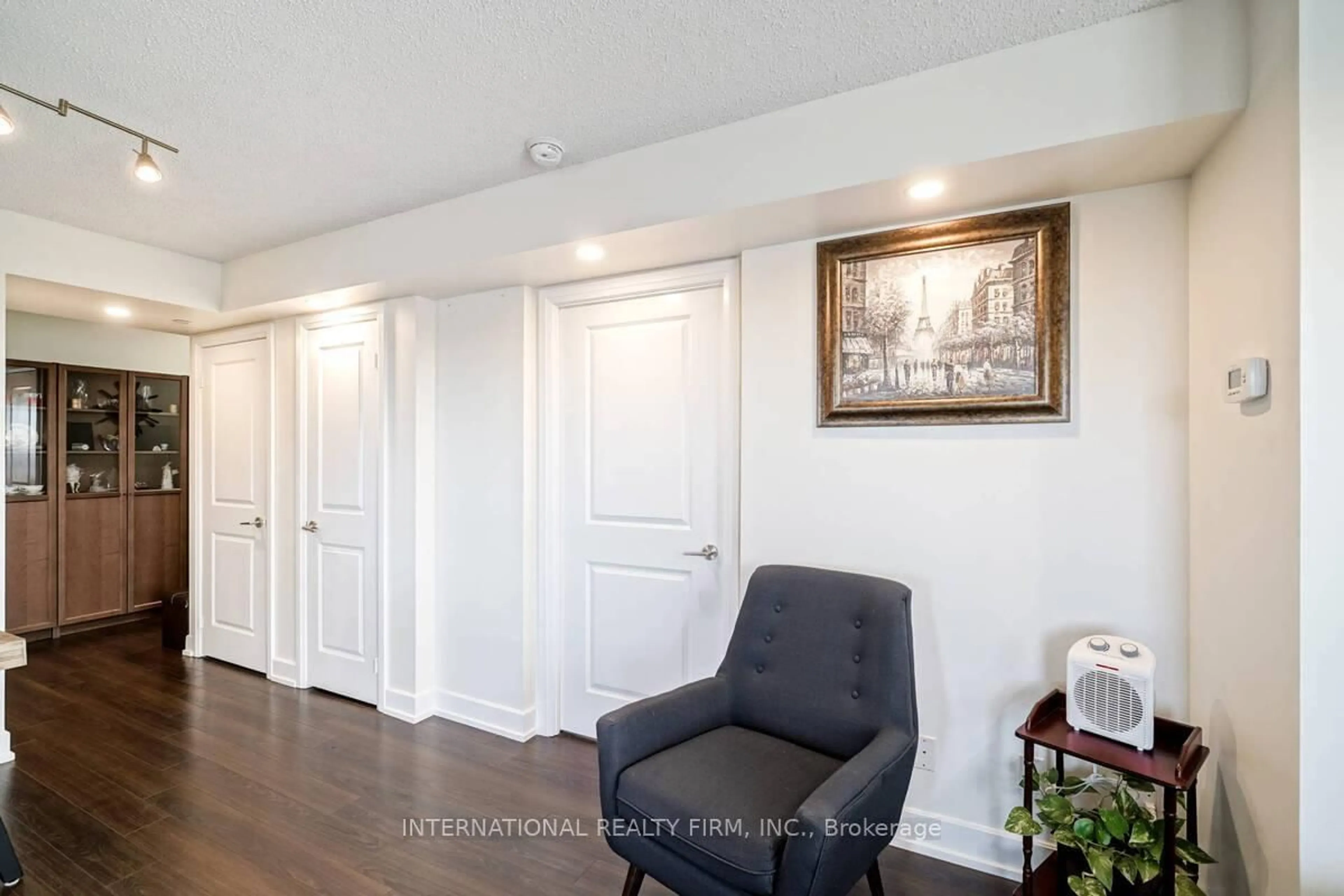 Indoor entryway for 2 Eva Road Rd #2222, Toronto Ontario M9C 0A9