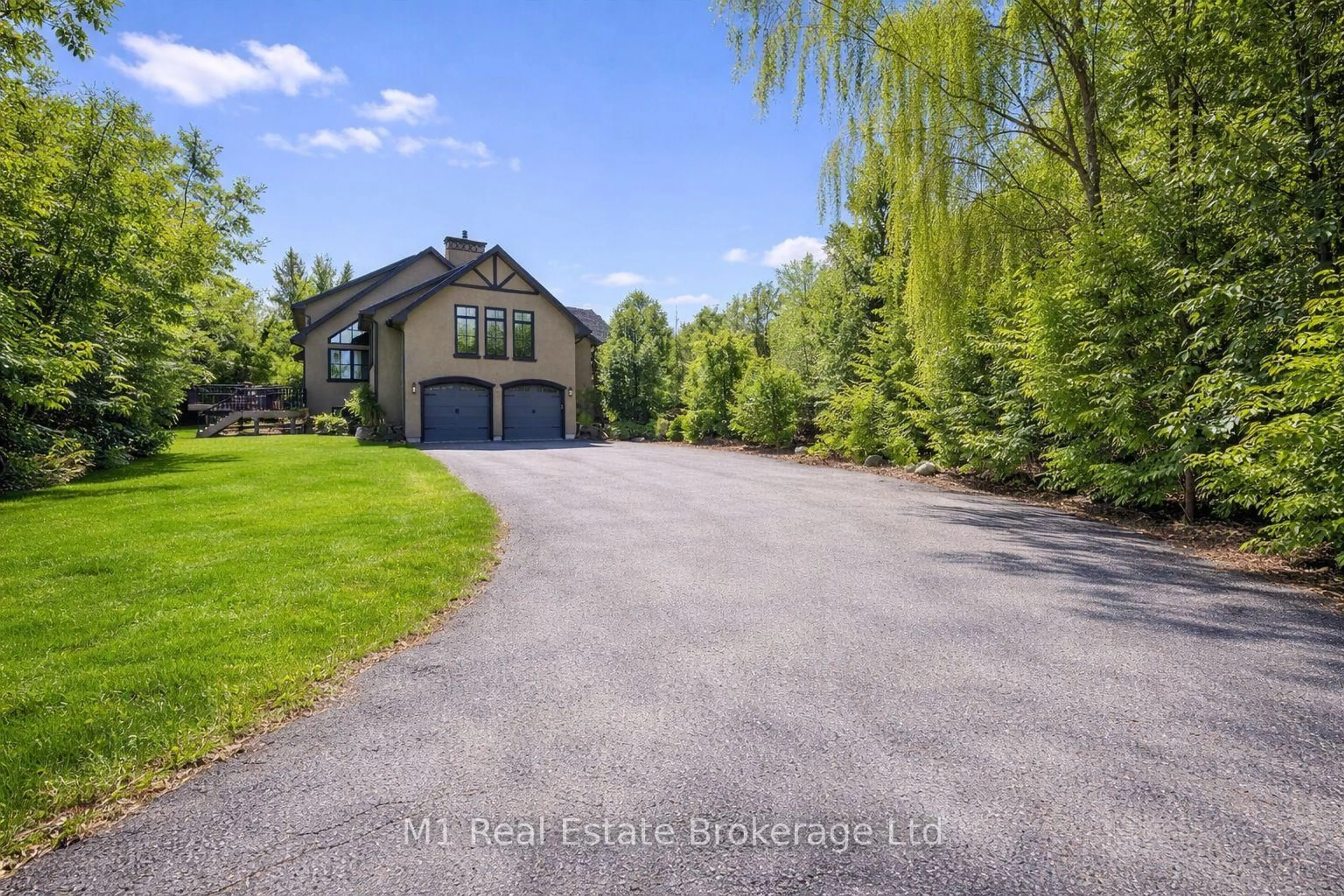 A pic from outside/outdoor area/front of a property/back of a property/a pic from drone, unknown for 13569 Dublin Line, Halton Hills Ontario L7J 2L7