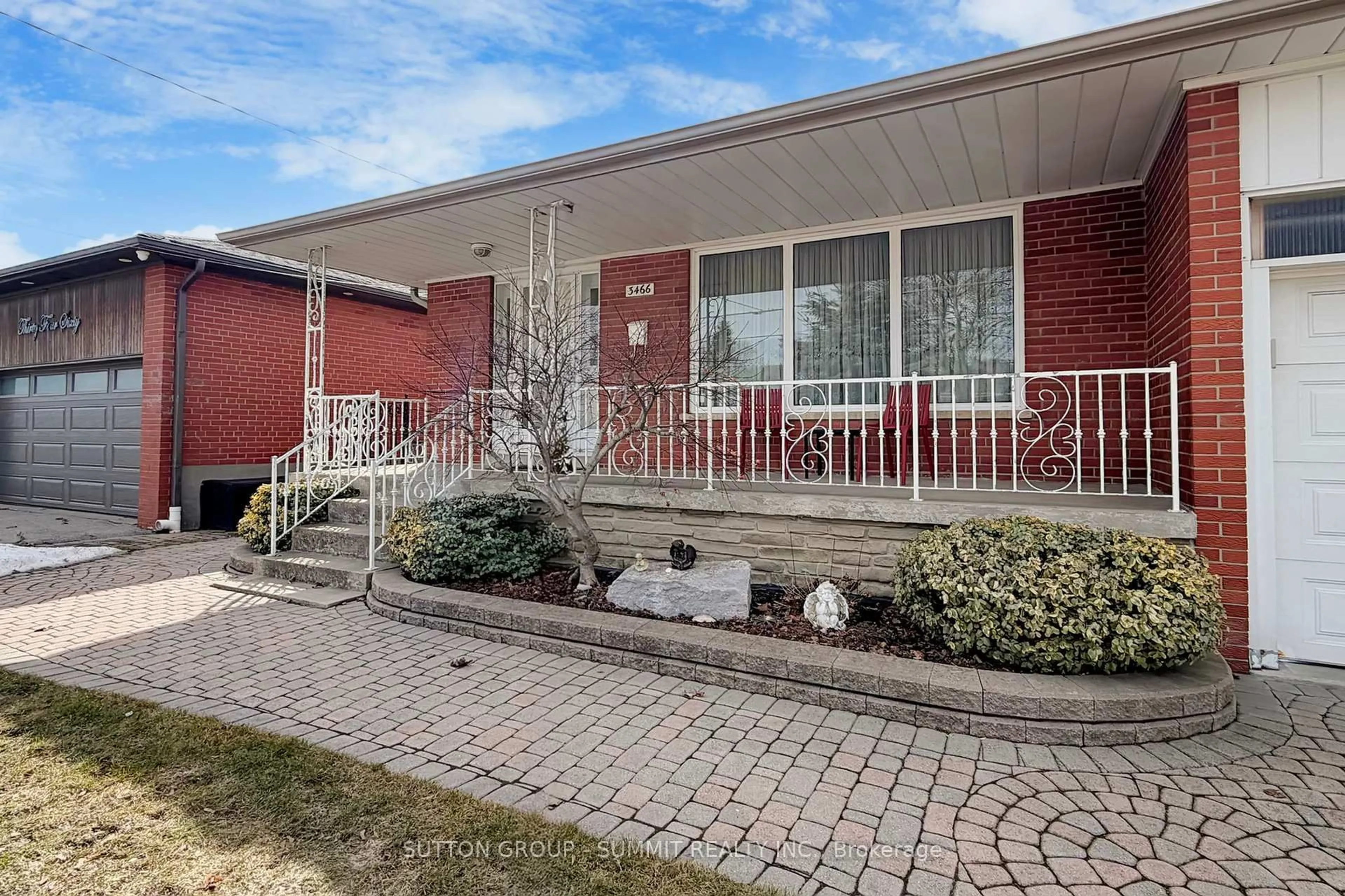 Home with brick exterior material, street for 3466 Cedar Creek Dr, Mississauga Ontario L4Y 2Y1