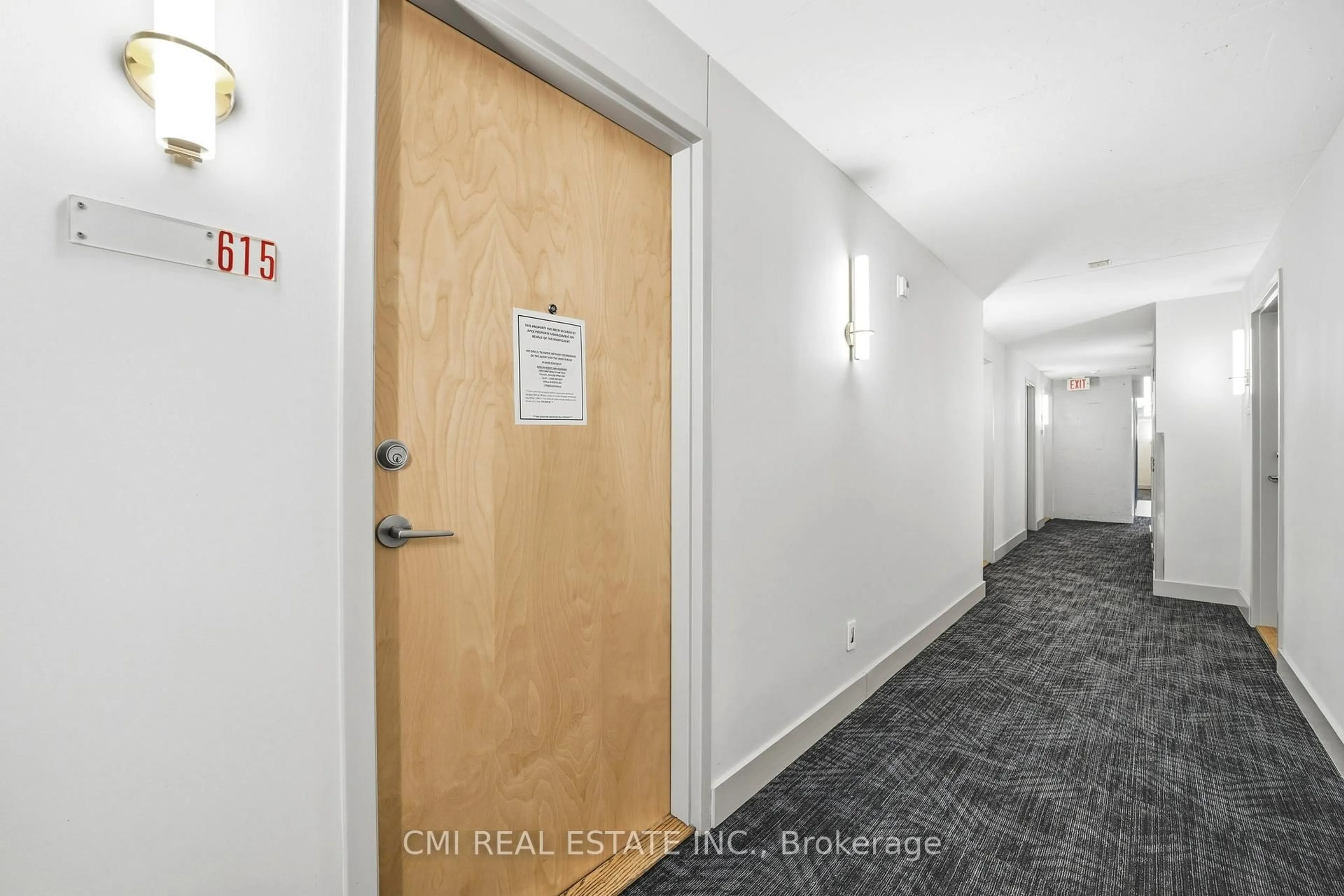 Indoor foyer for 1050 The Queens Way #615, Toronto Ontario M8Z 0A8