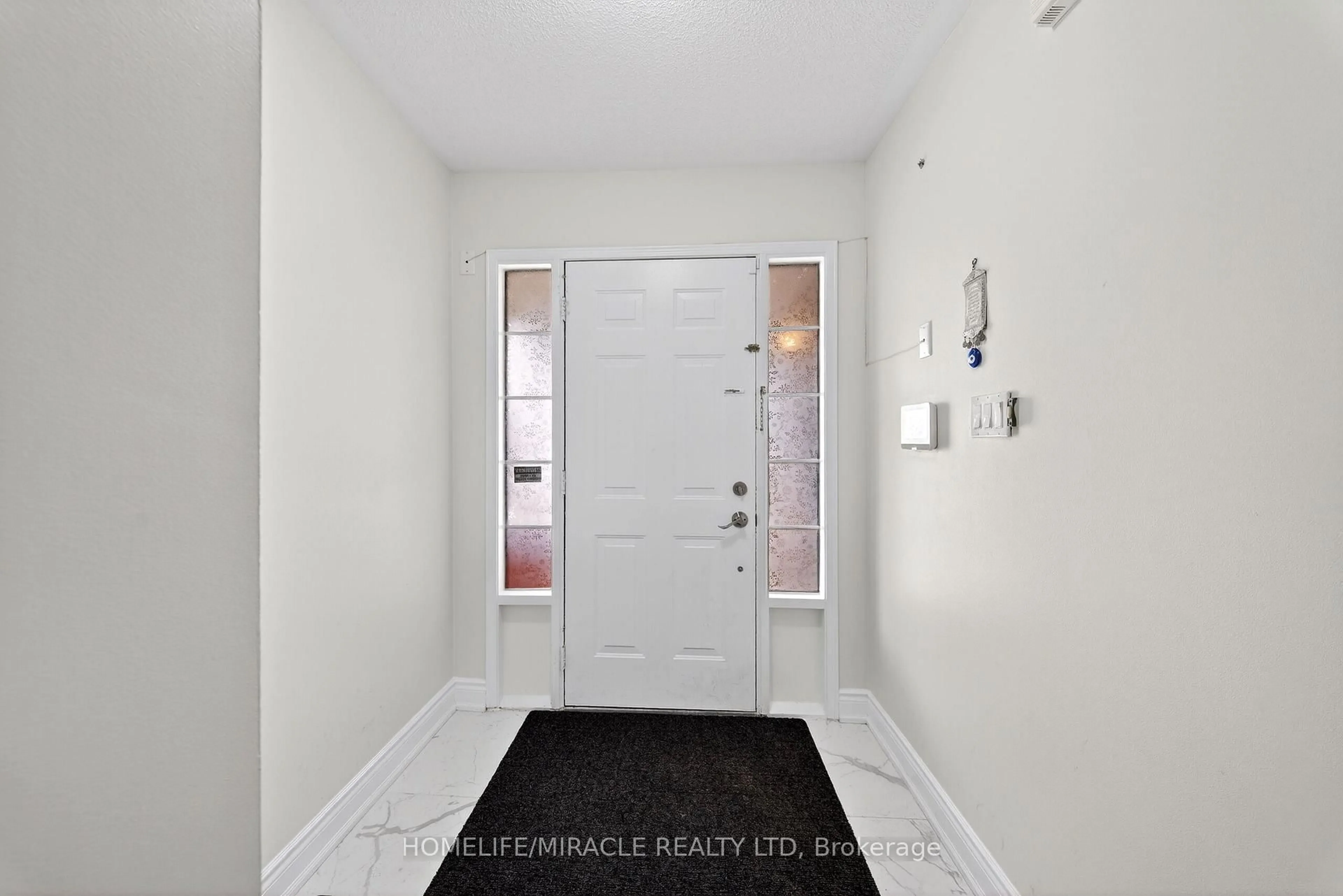 Indoor entryway for 71 Roadmaster Lane, Brampton Ontario L7A 3A7