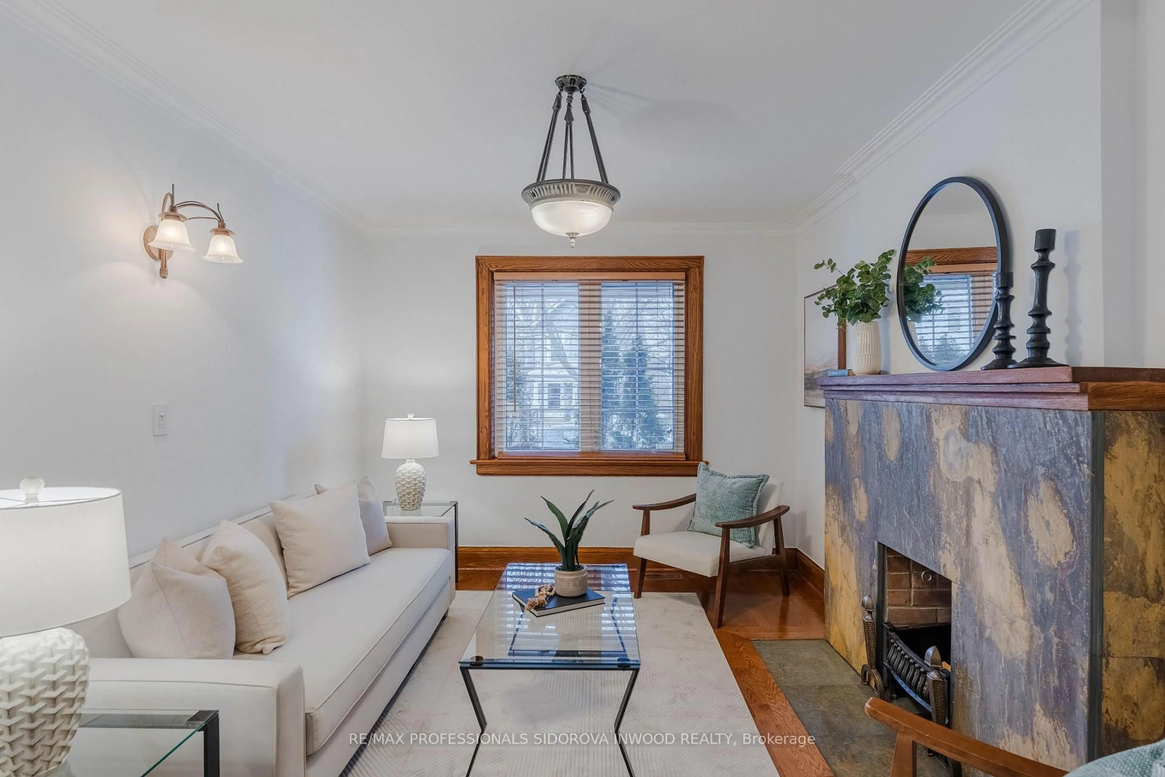 Living room with furniture, unknown for 11 Winfield Ave, Toronto Ontario M6S 2J7