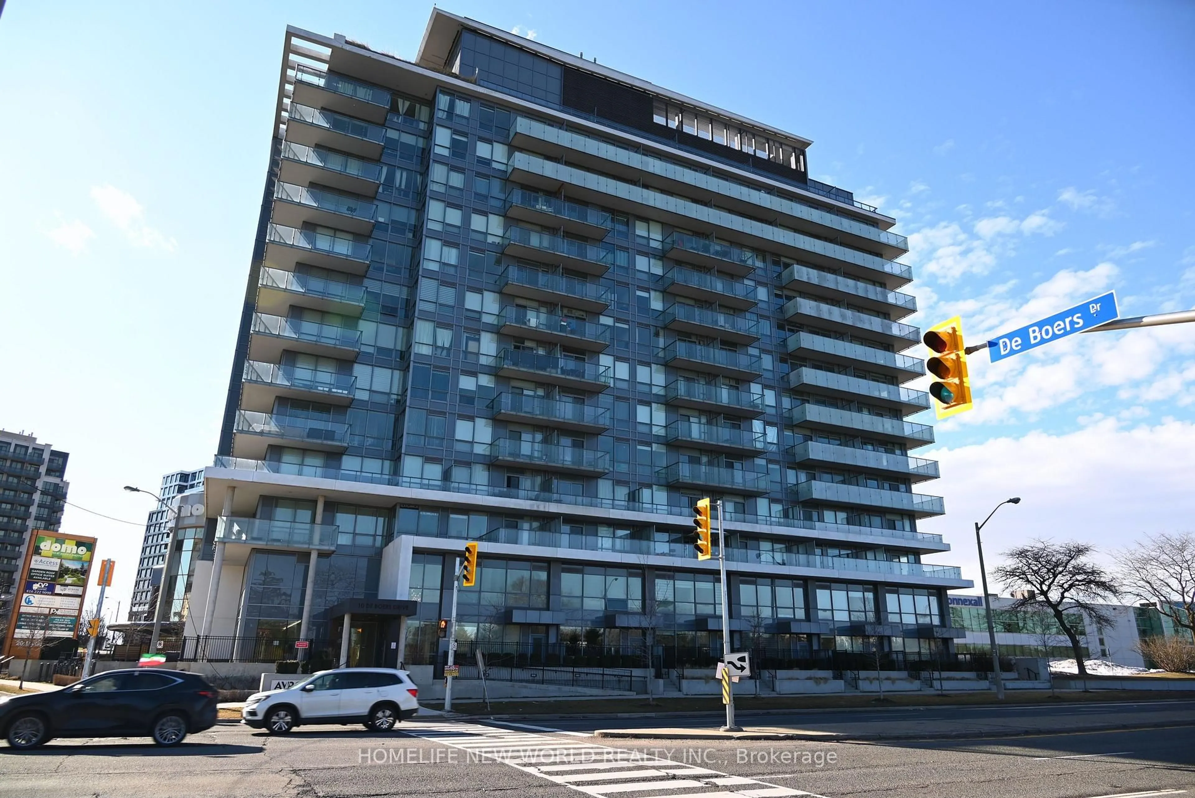 Indoor foyer for 10 De Boers Dr #910, Toronto Ontario M3J 0L6