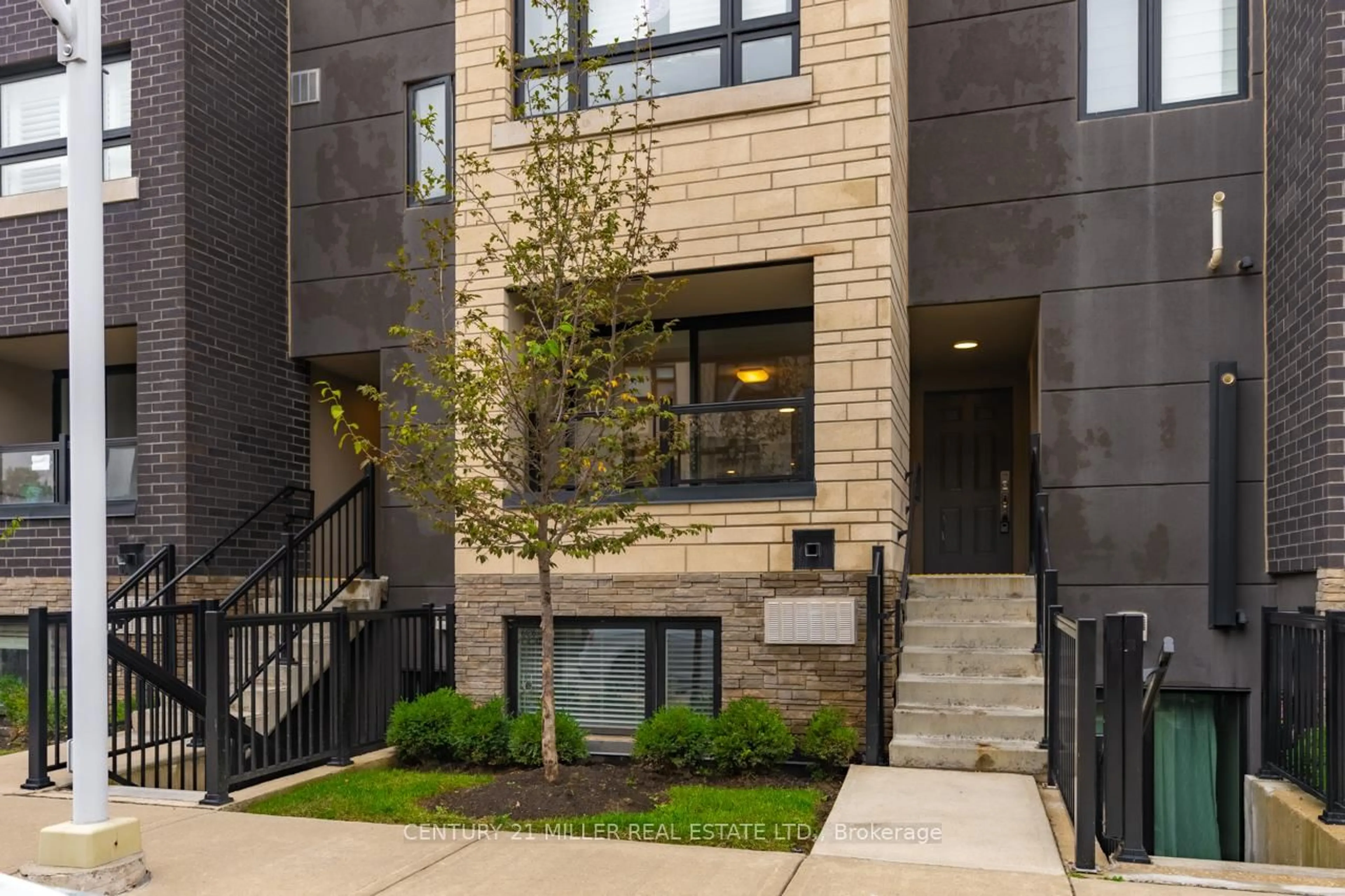 Home with brick exterior material, street for 1129 Cooke Blvd #608, Burlington Ontario L7T 0C3