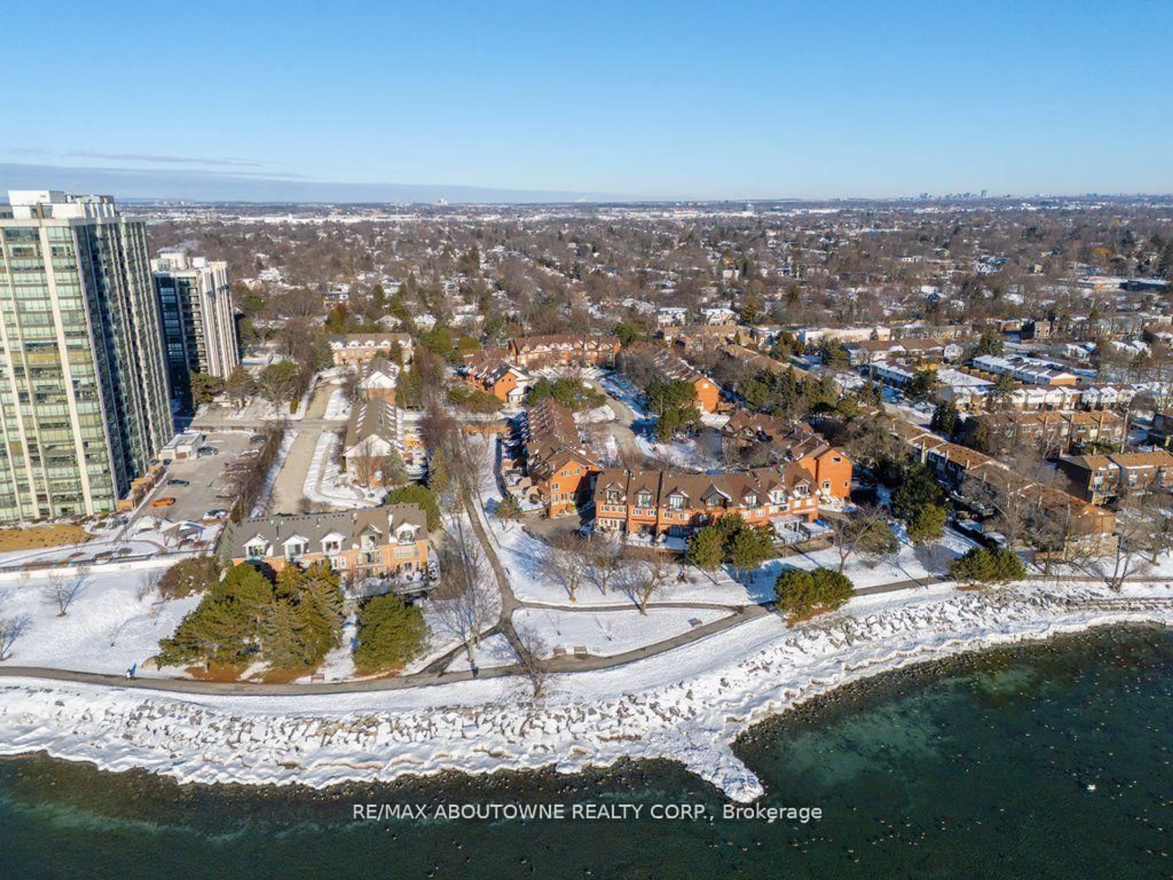 A pic from outside/outdoor area/front of a property/back of a property/a pic from drone, water/lake/river/ocean view for 63 TRADEWIND Dr, Oakville Ontario L6L 6K8