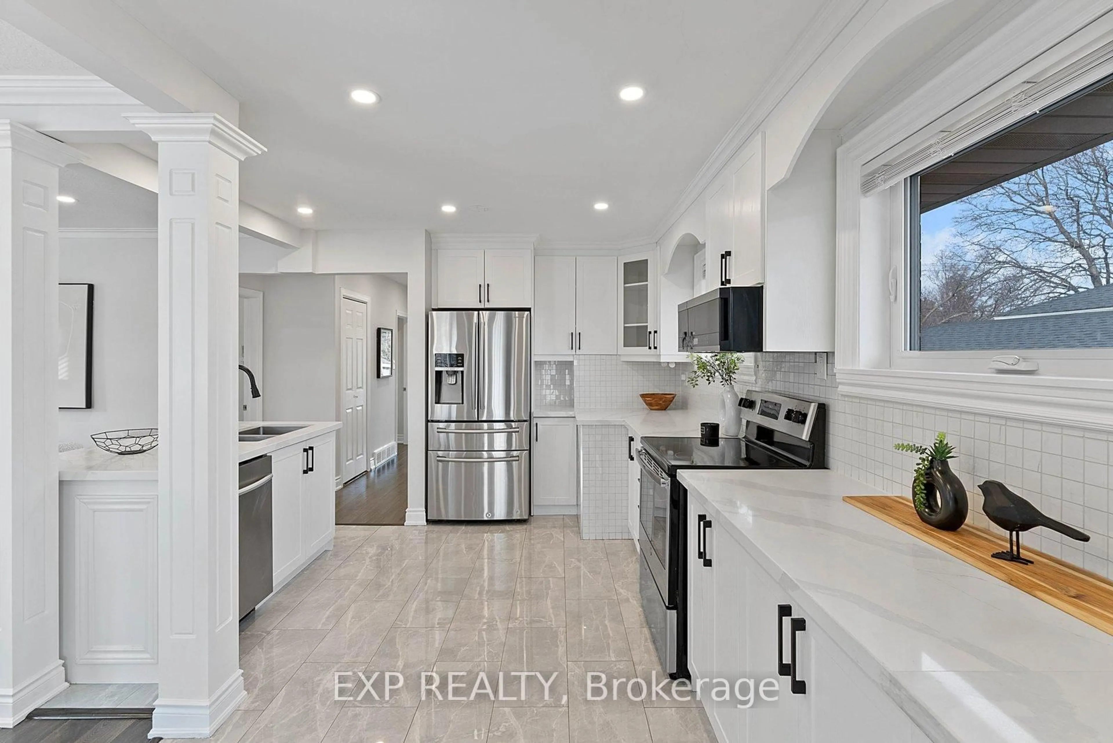 Open concept kitchen, ceramic/tile floor for 39 Hobden Pl, Toronto Ontario M9R 3R6