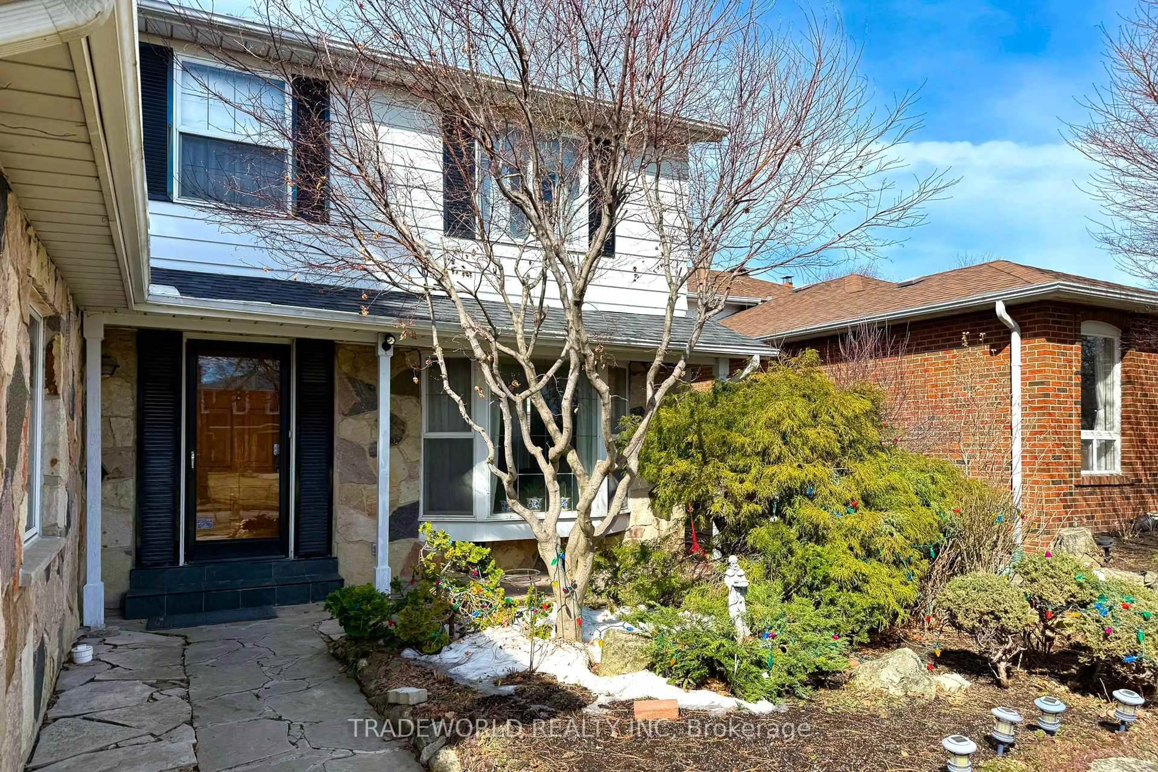 Unknown for 1924 Steepbank Cres, Mississauga Ontario L4X 1T8