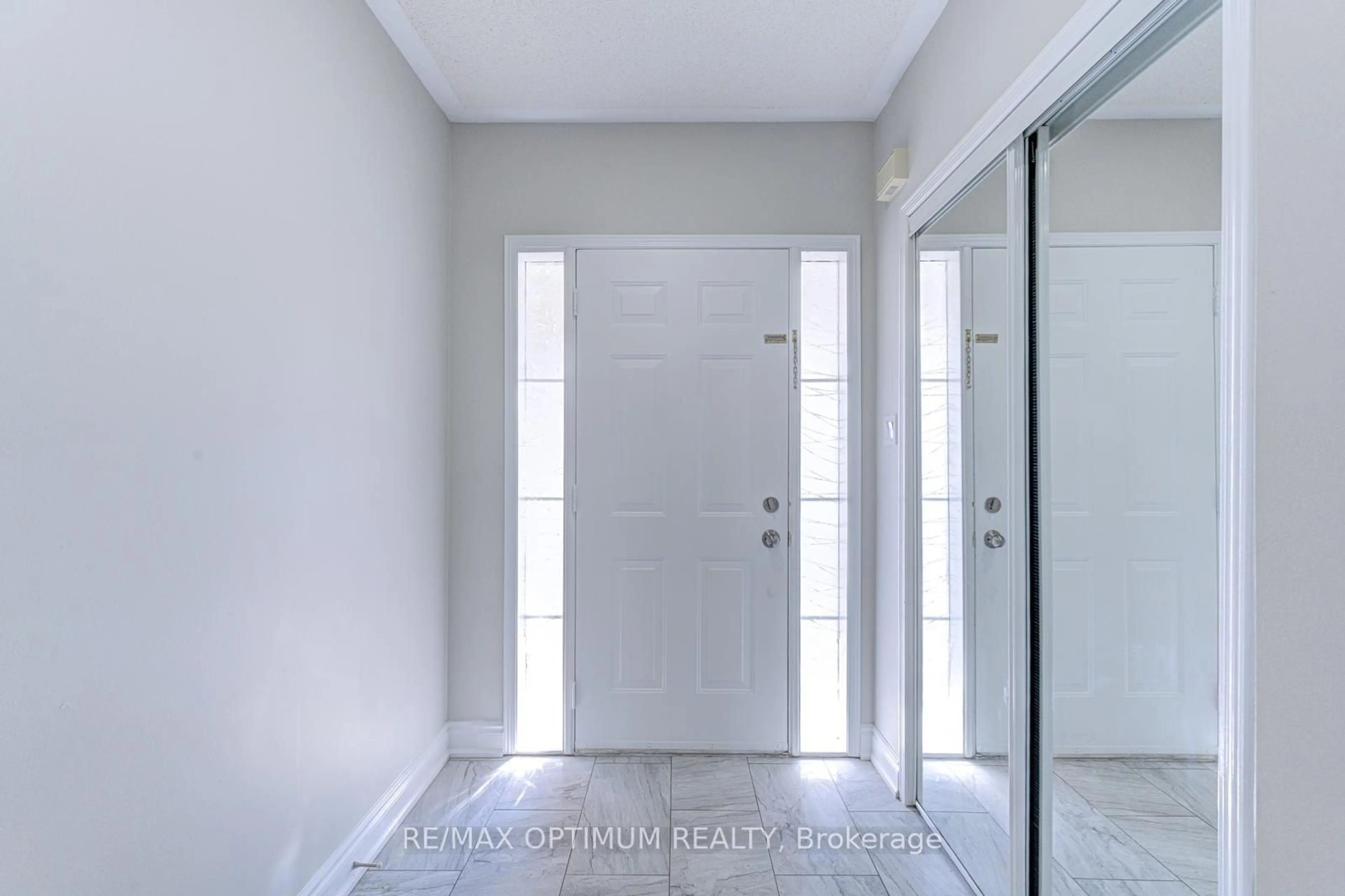 Indoor entryway for 17 Binder Twine Tr, Brampton Ontario L6X 4R2