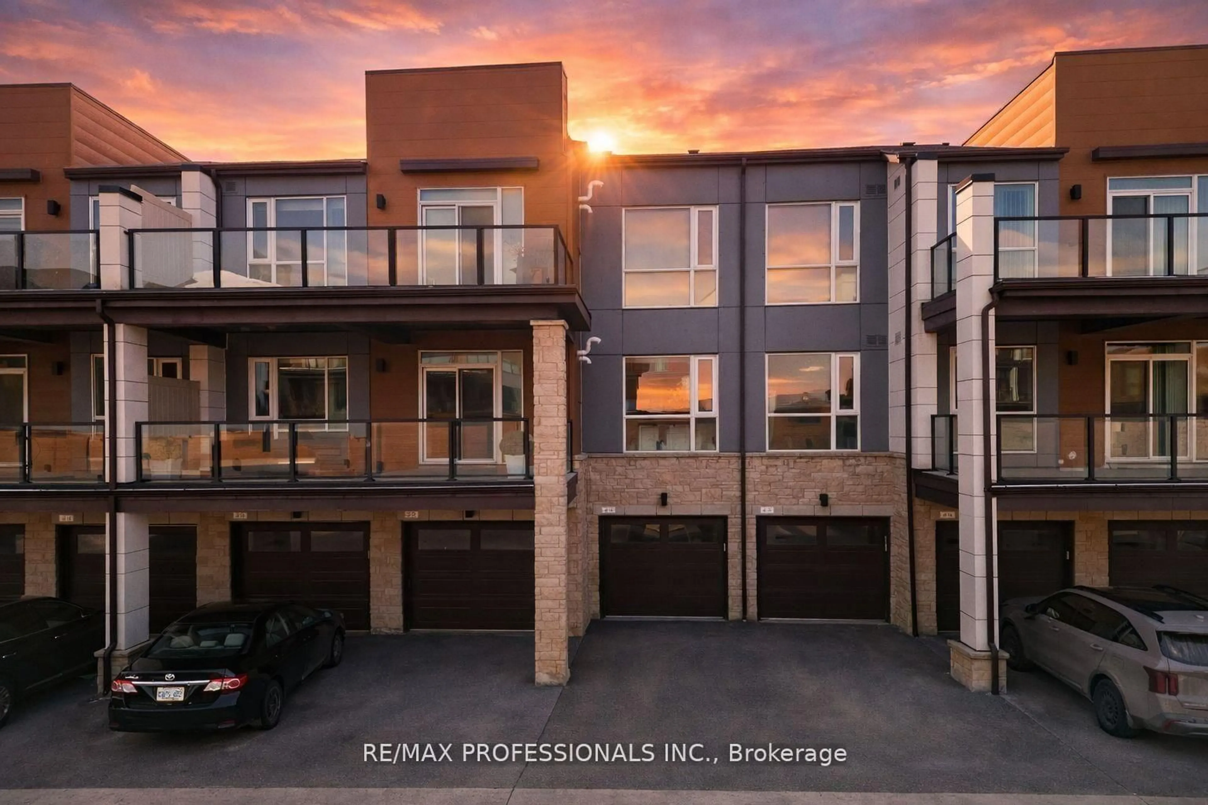 A pic from outside/outdoor area/front of a property/back of a property/a pic from drone, street for 2393 Bronte Rd #208, Oakville Ontario L6M 1P5