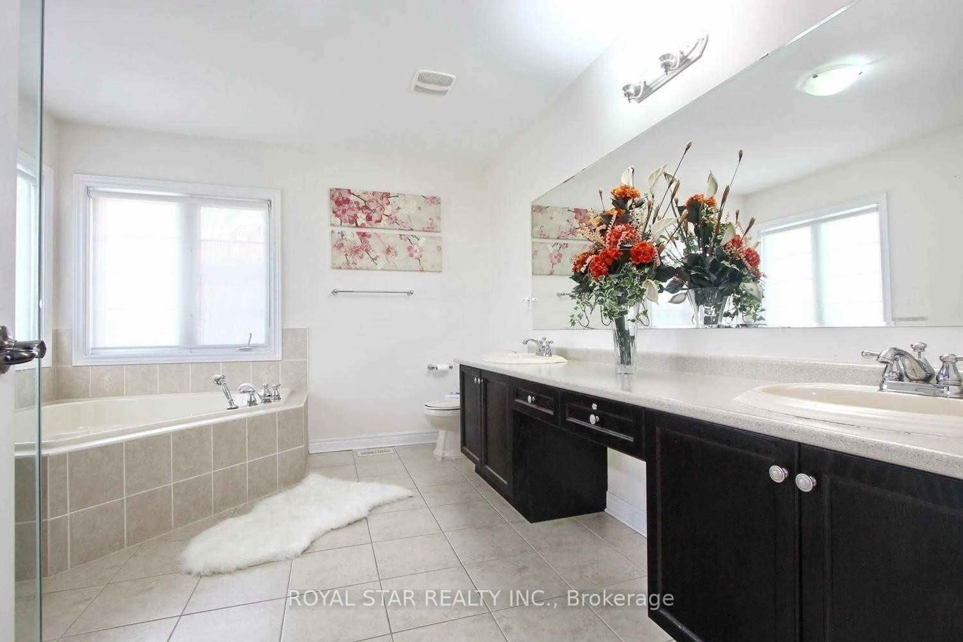 Contemporary bathroom, ceramic/tile floor for 38 Riverglen St, Brampton Ontario L6P 3C1