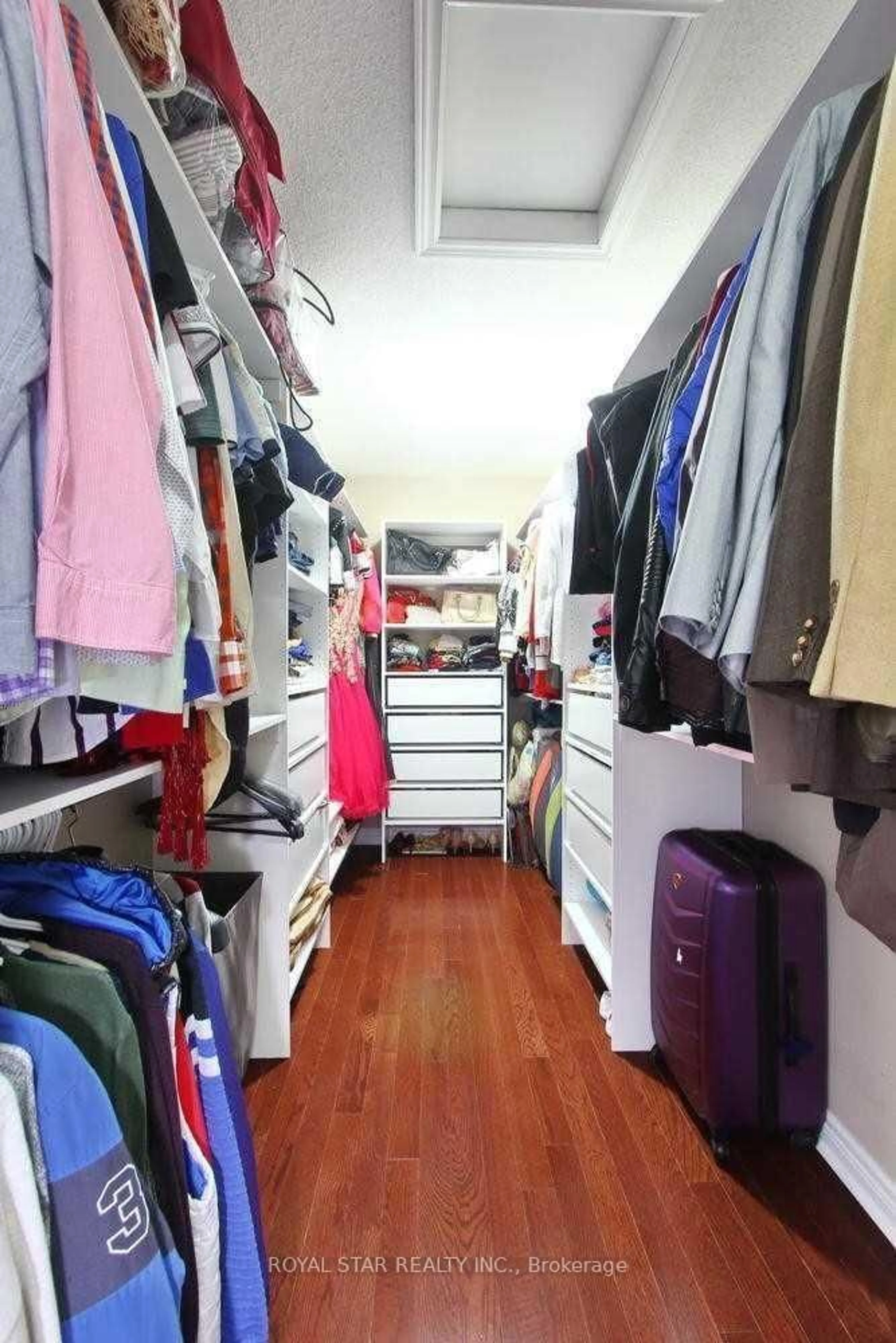 Storage room or clothes room or walk-in closet for 38 Riverglen St, Brampton Ontario L6P 3C1