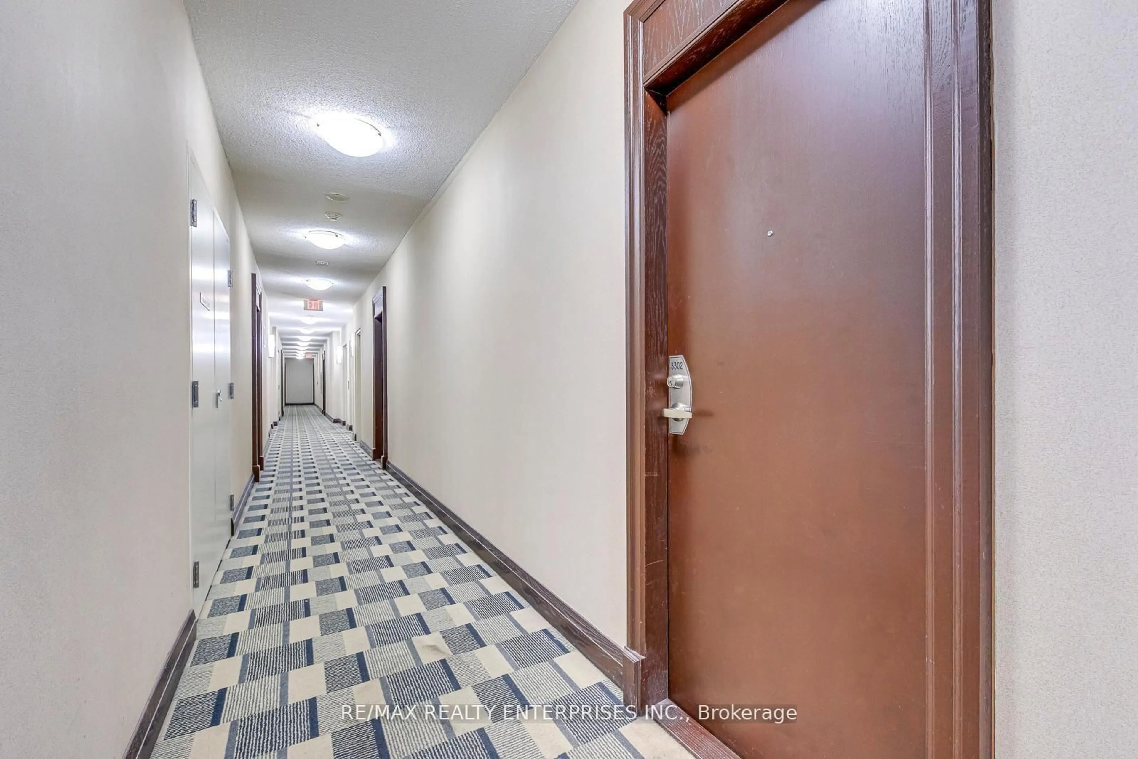 Indoor foyer for 208 Enfield Pl #3302, Mississauga Ontario L5B 0G8