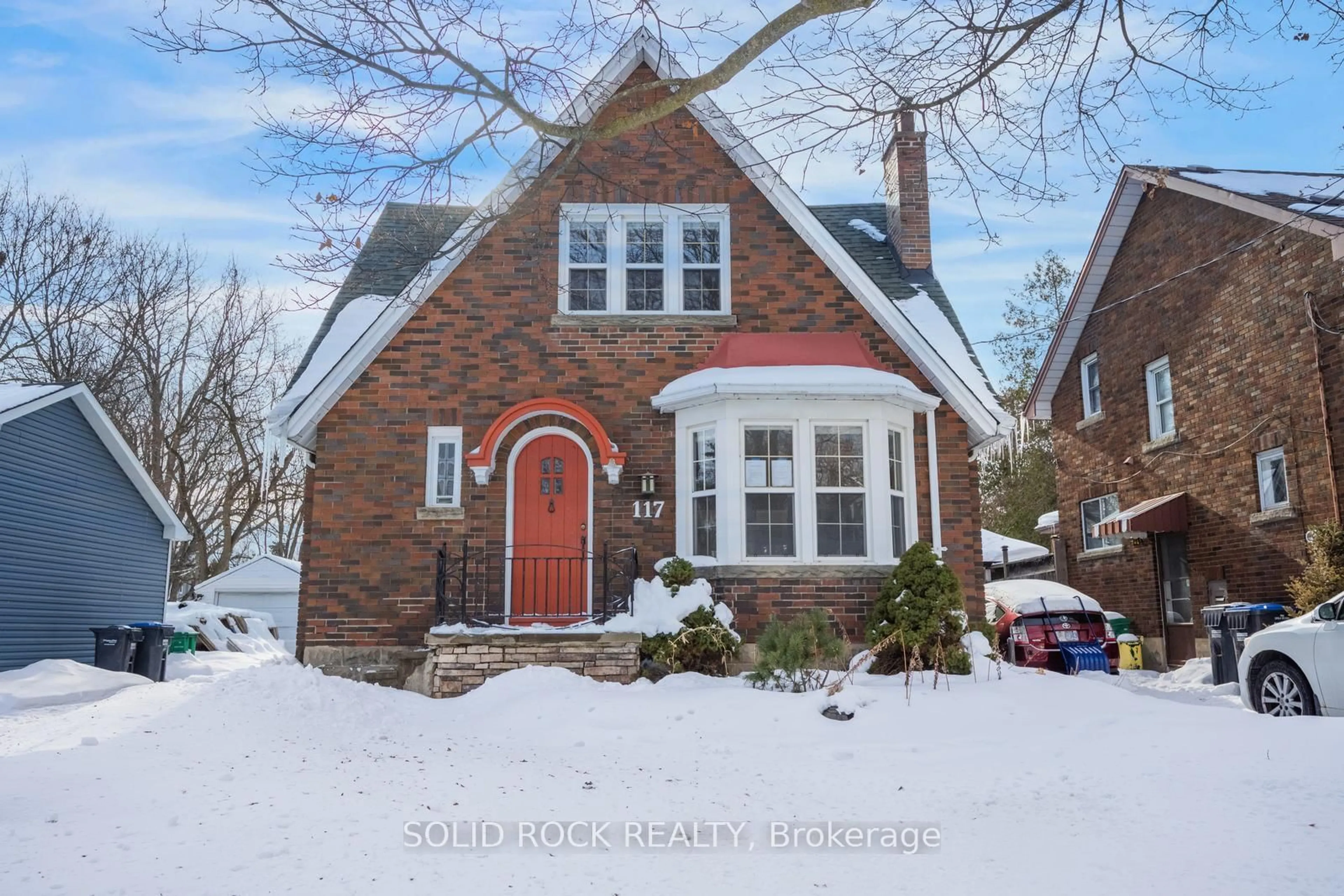 Home with brick exterior material, street for 117 Mill St, Brampton Ontario L6Y 1T4