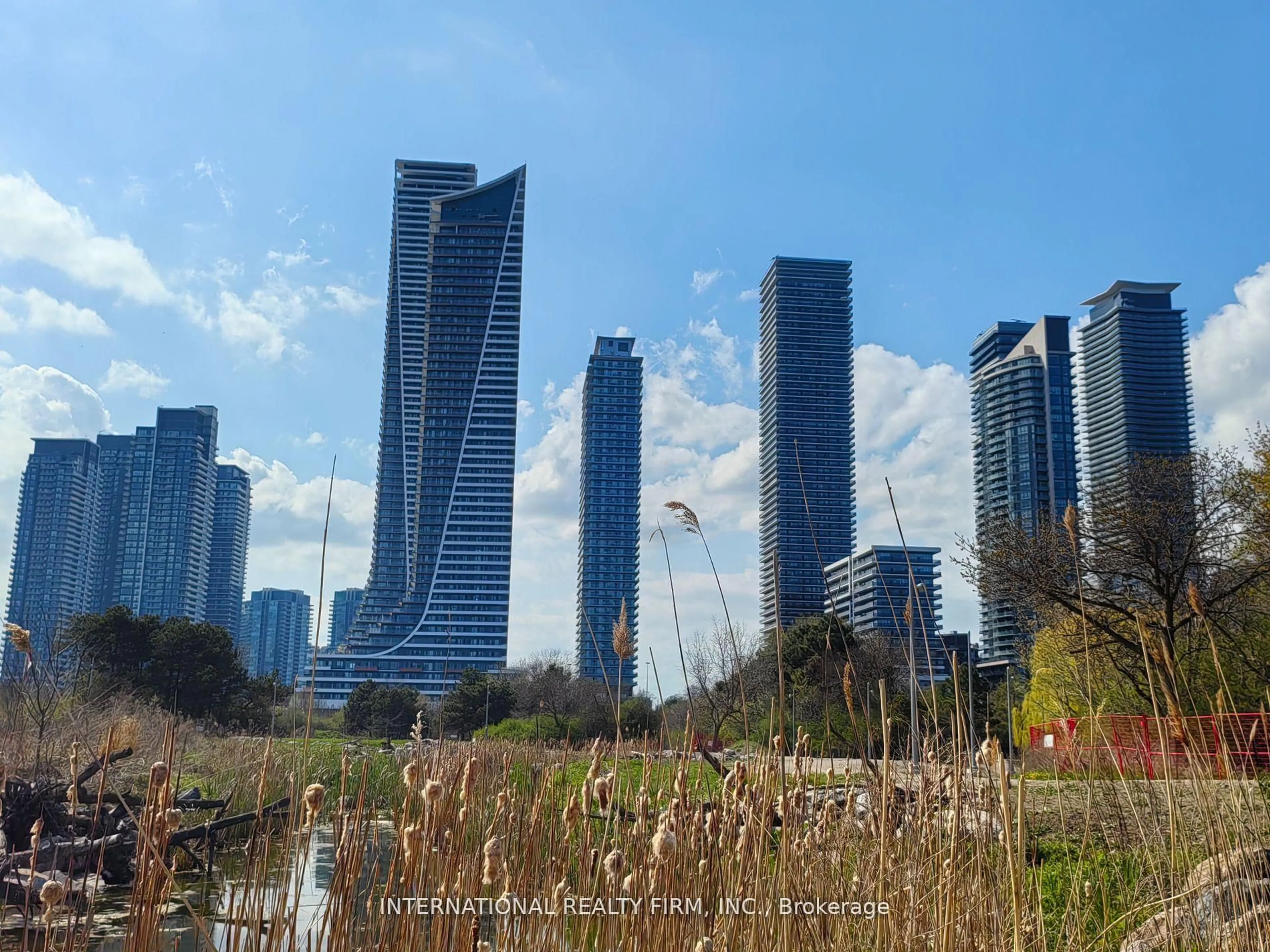 Blurry image for 33 Shore Breeze Dr #1608, Toronto Ontario M8V 0G1