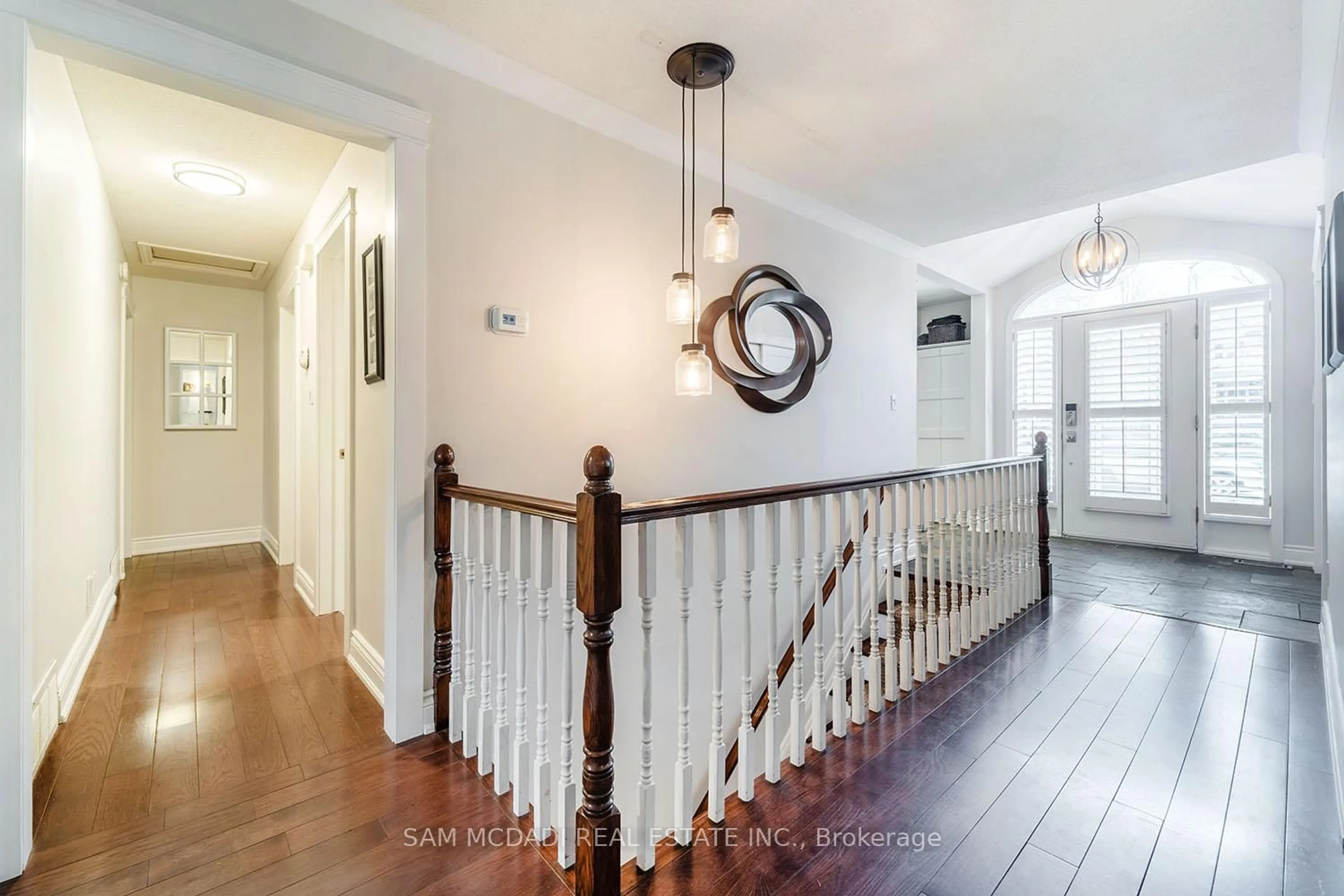 Indoor entryway for 388 Ash Rd, Oakville Ontario L6J 4P7