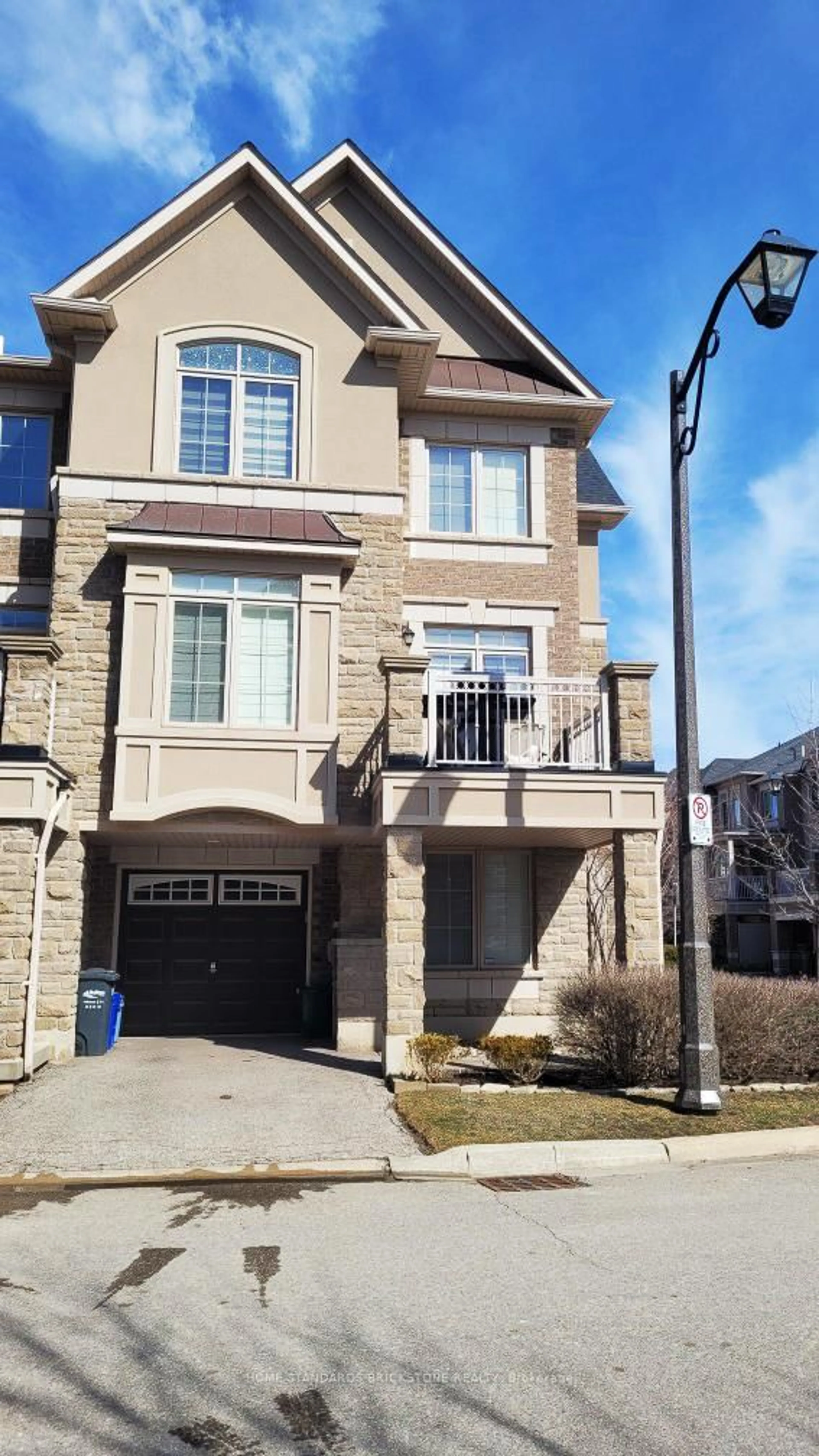 Home with brick exterior material, street for 2435 Greenwich Dr #47, Oakville Ontario L6M 0S4