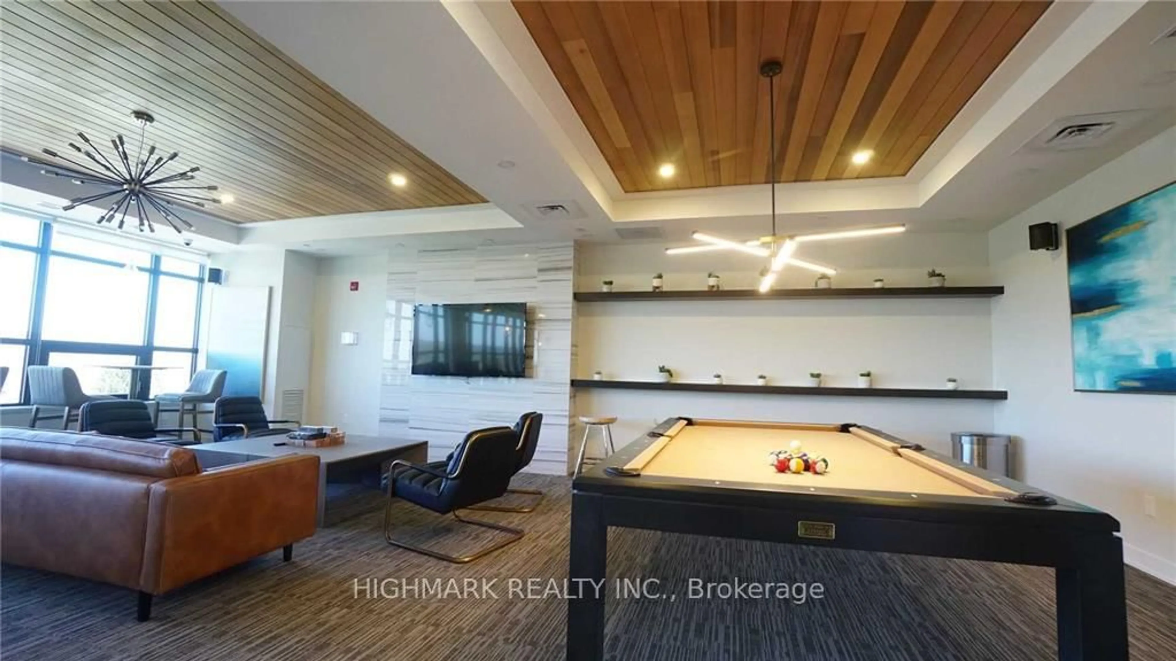 Lobby for 320 Plains Rd #308, Burlington Ontario L7T 0C1