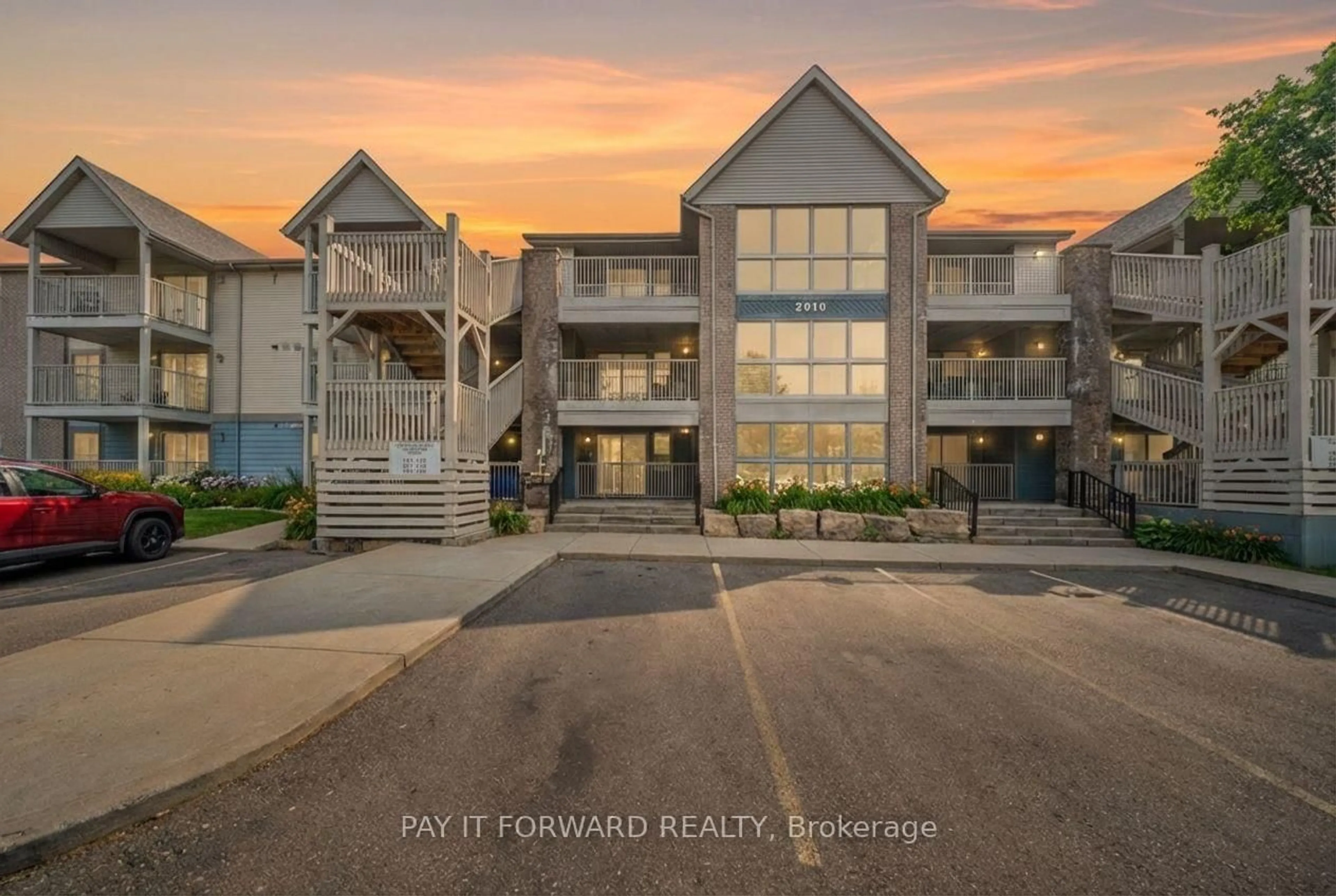 A pic from outside/outdoor area/front of a property/back of a property/a pic from drone, unknown for 2010 Cleaver Ave #207, Burlington Ontario L7M 4C1