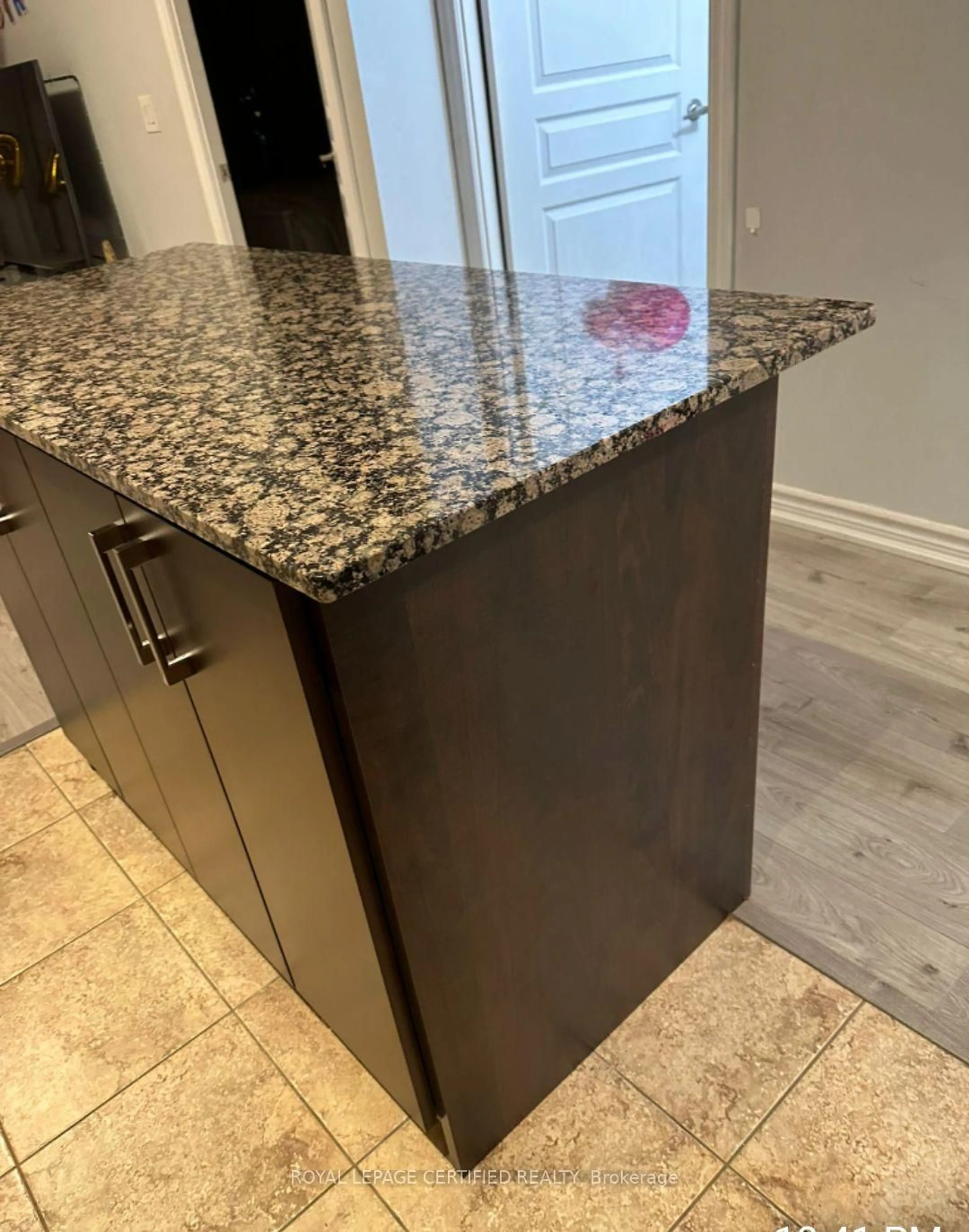 Open concept kitchen, unknown for 223 Webb Dr Dr, Mississauga Ontario L5B 0E8