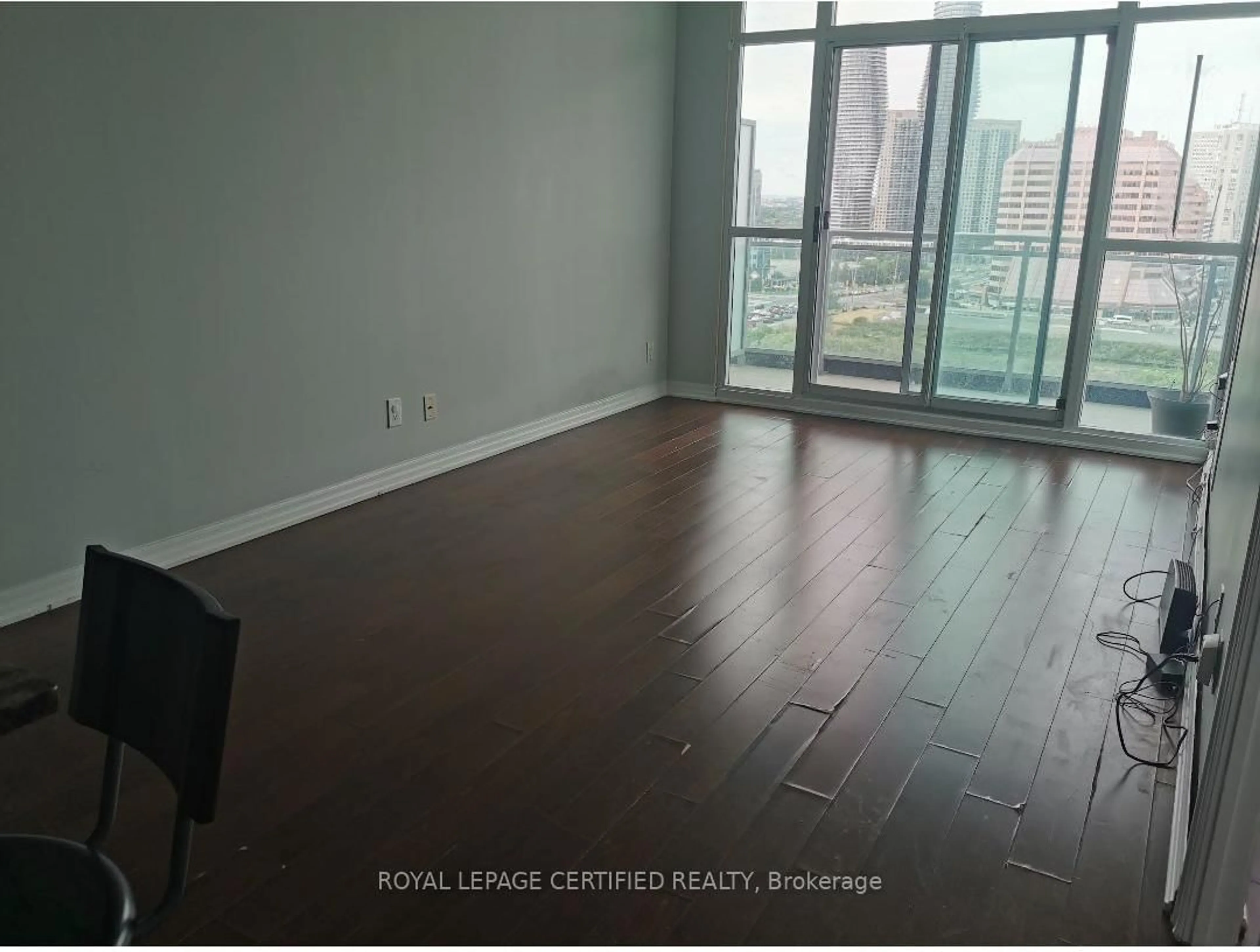 A pic of a room for 223 Webb Dr Dr, Mississauga Ontario L5B 0E8