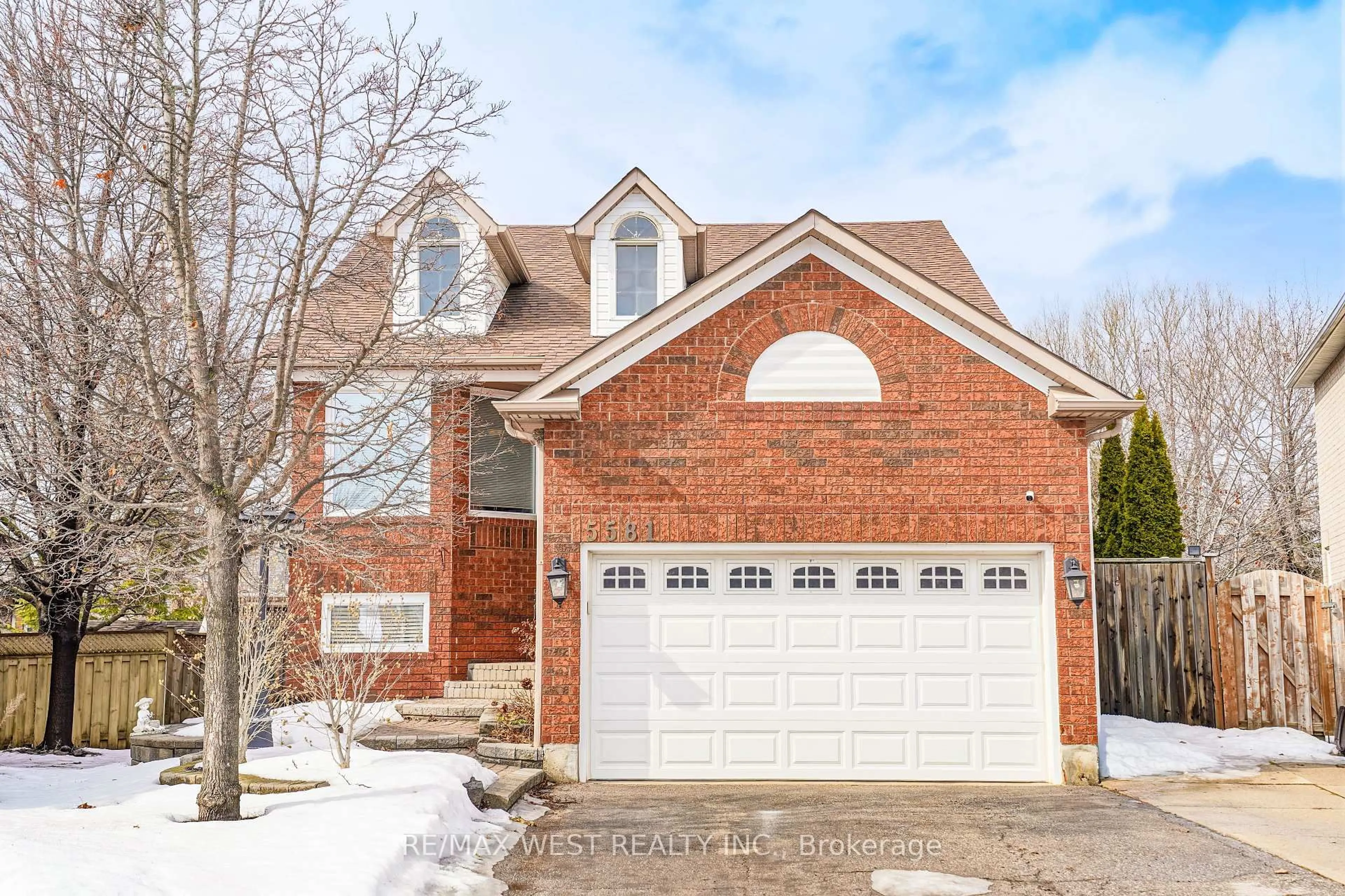 Home with brick exterior material, street for 5581 Wheatland Crt, Mississauga Ontario L5V 2E4