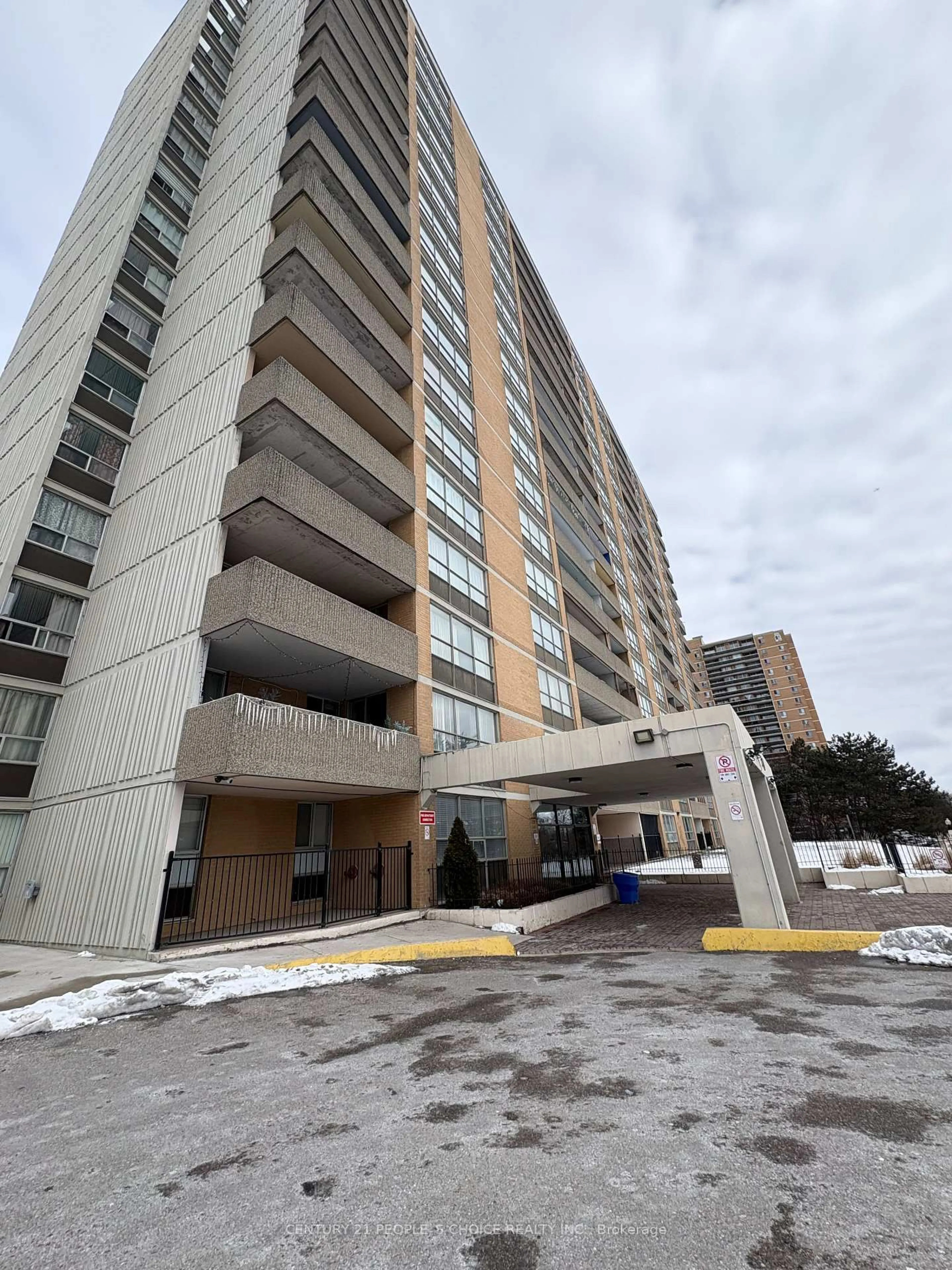 Indoor foyer for 40 Panorama Crt #910, Toronto Ontario M9V 4M1
