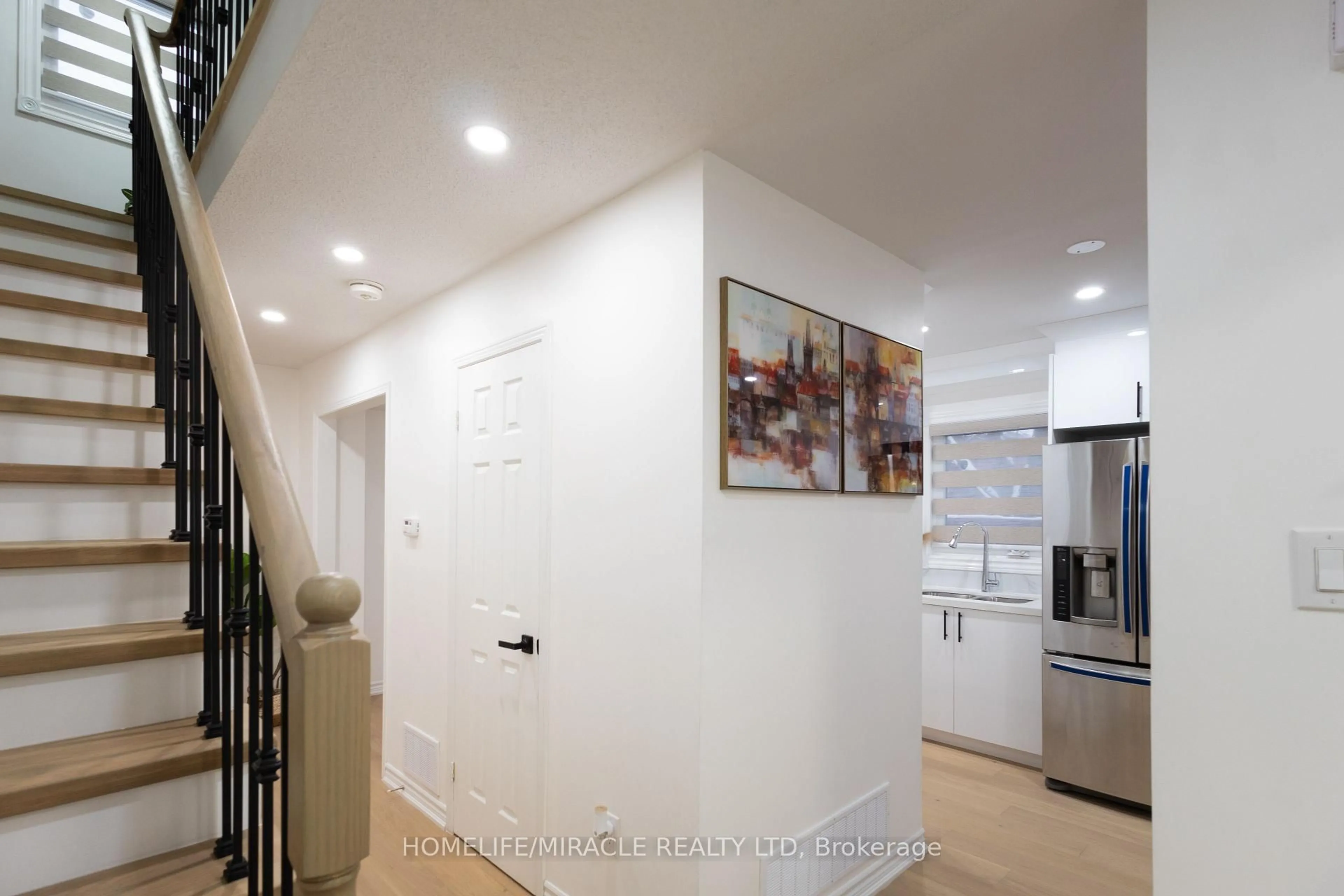 Unknown for 2 Santa Anita Crt, Brampton Ontario L6Y 4P8