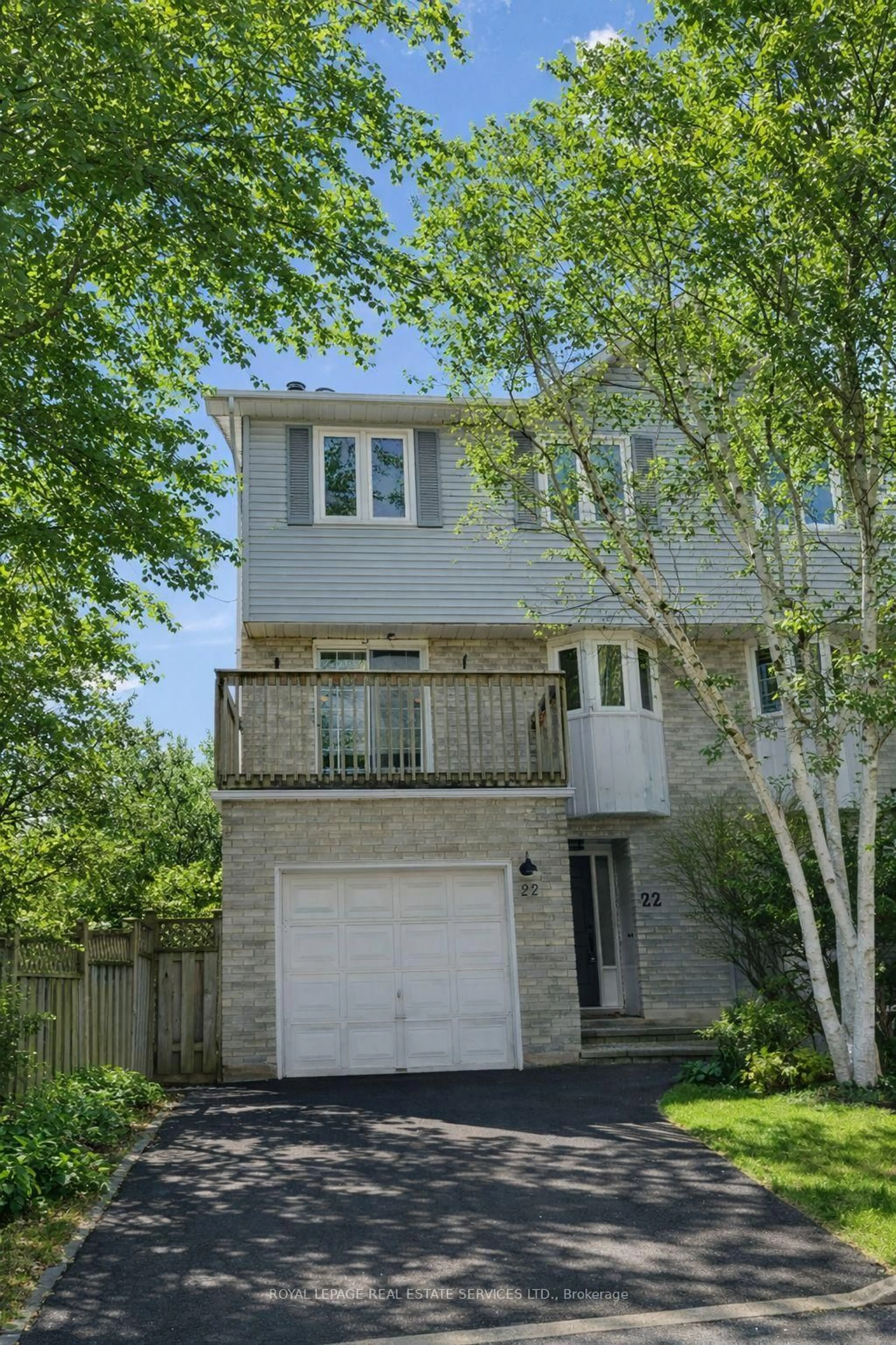 Home with vinyl exterior material, street for 2299 Marine Dr #22, Oakville Ontario L6L 1C2