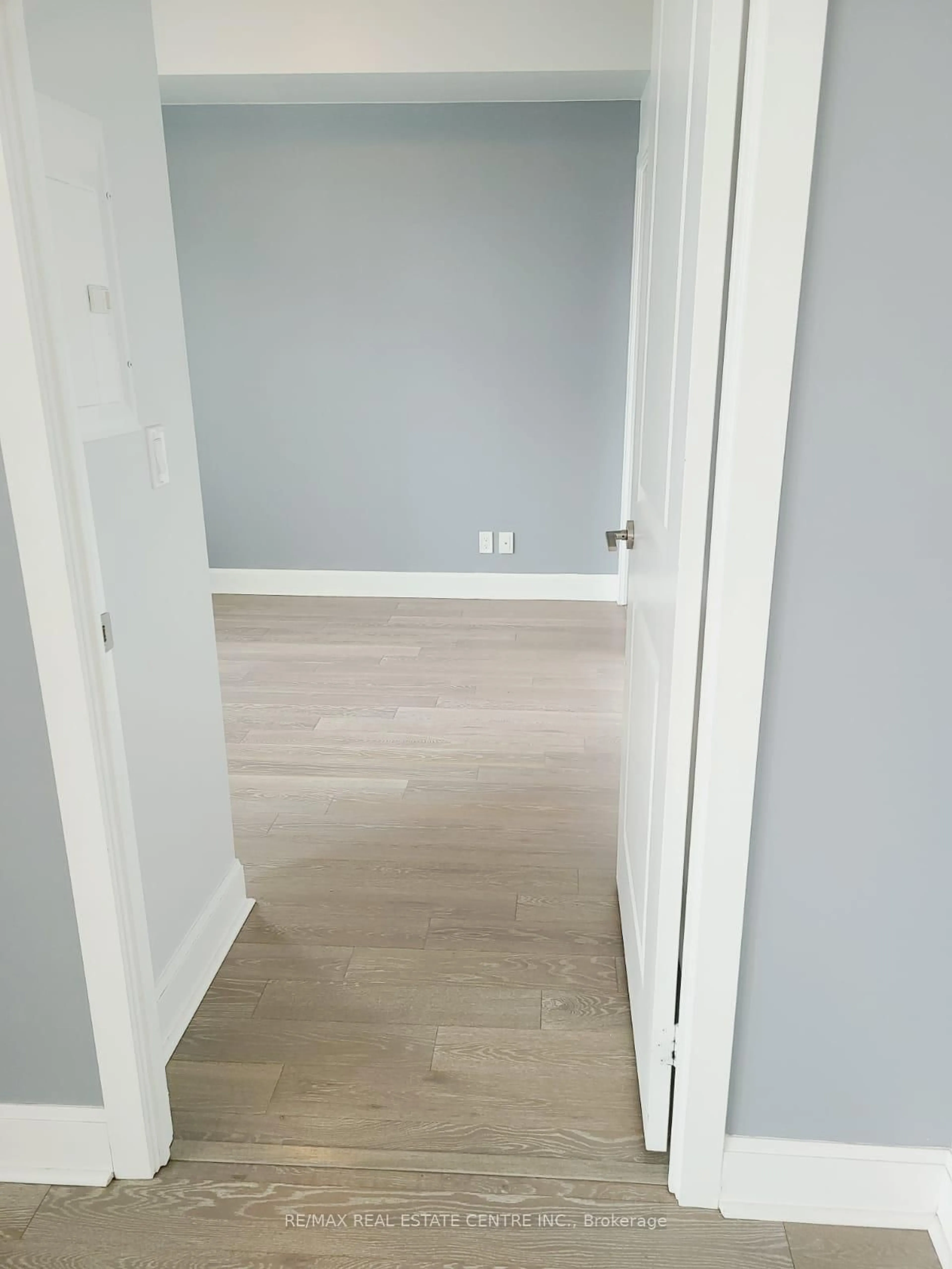 A pic of a room for 33 Shore Breeze Dr #2611, Toronto Ontario M8V 0G1