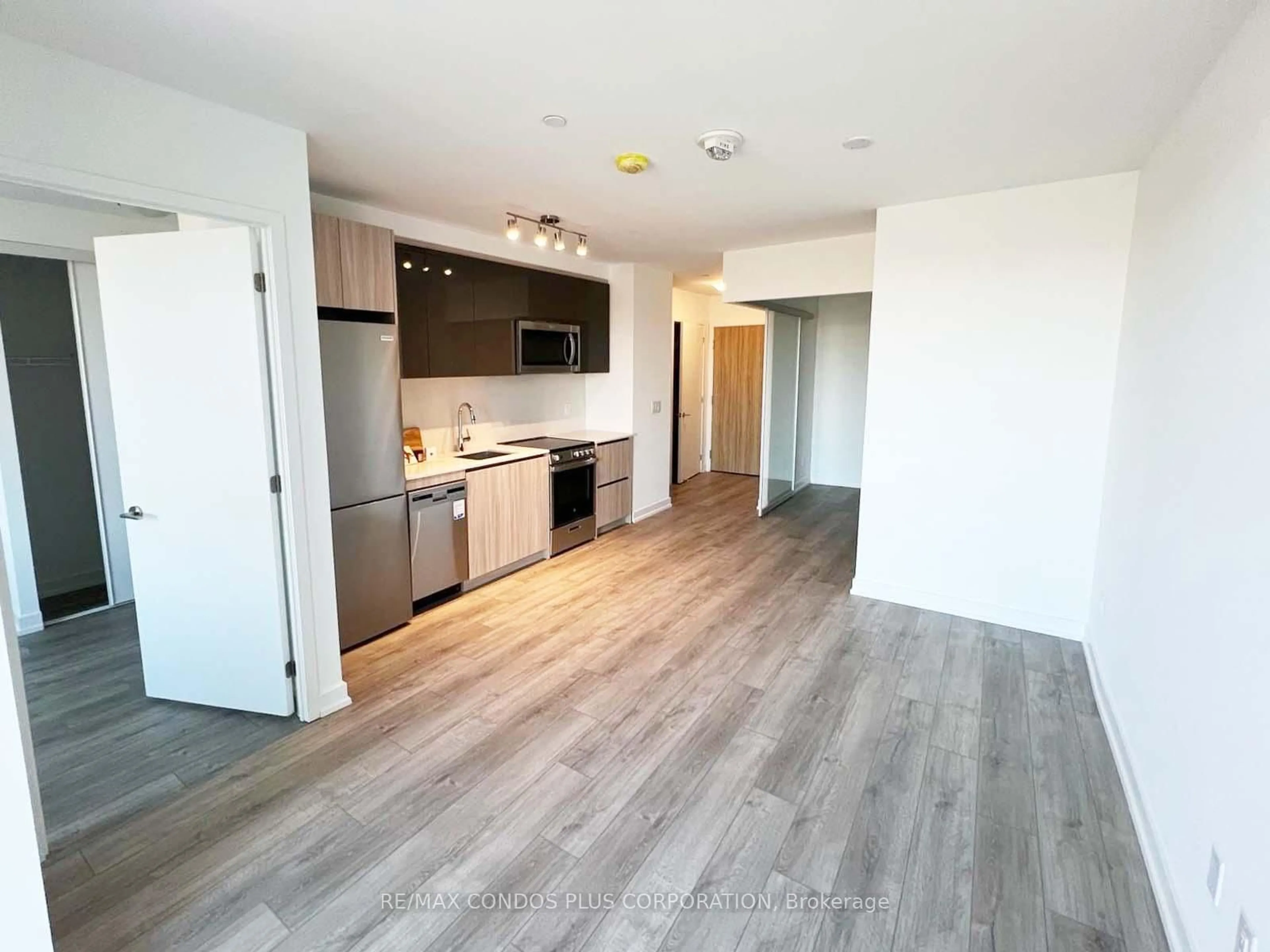 A pic of a room for 3100 Keele St #619, Toronto Ontario M3M 0E1