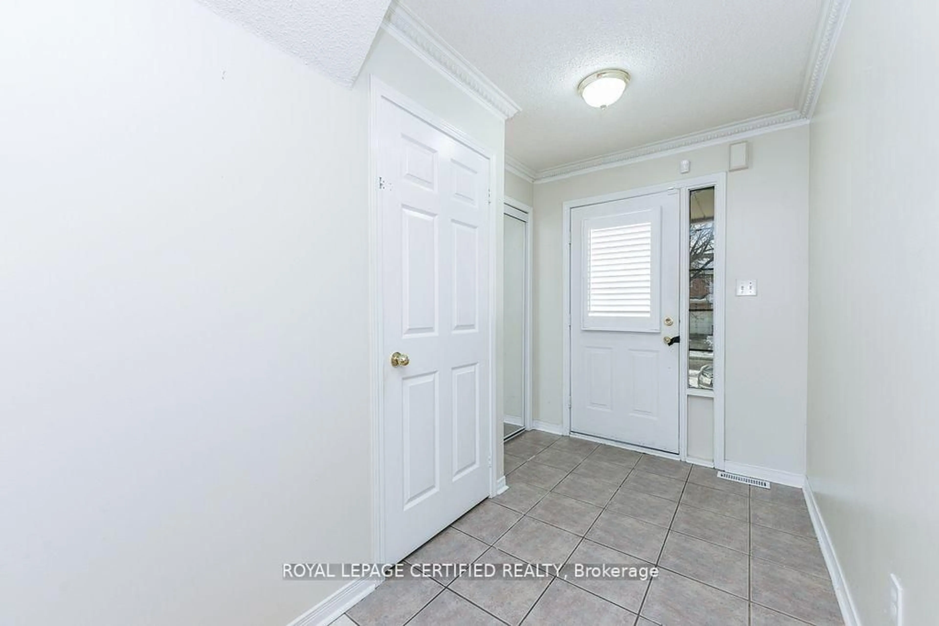 Indoor entryway for 15 Tinsmith St, Brampton Ontario L7A 1N3