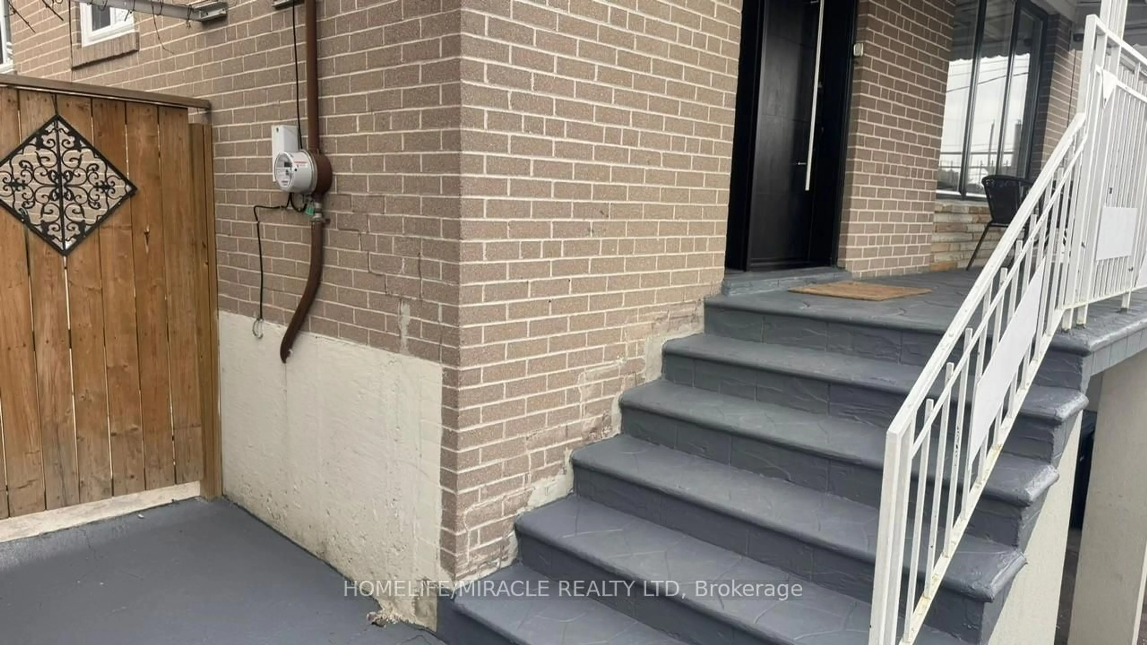 Stairs for 78 Cherrylawn Ave, Toronto Ontario M9L 2B5