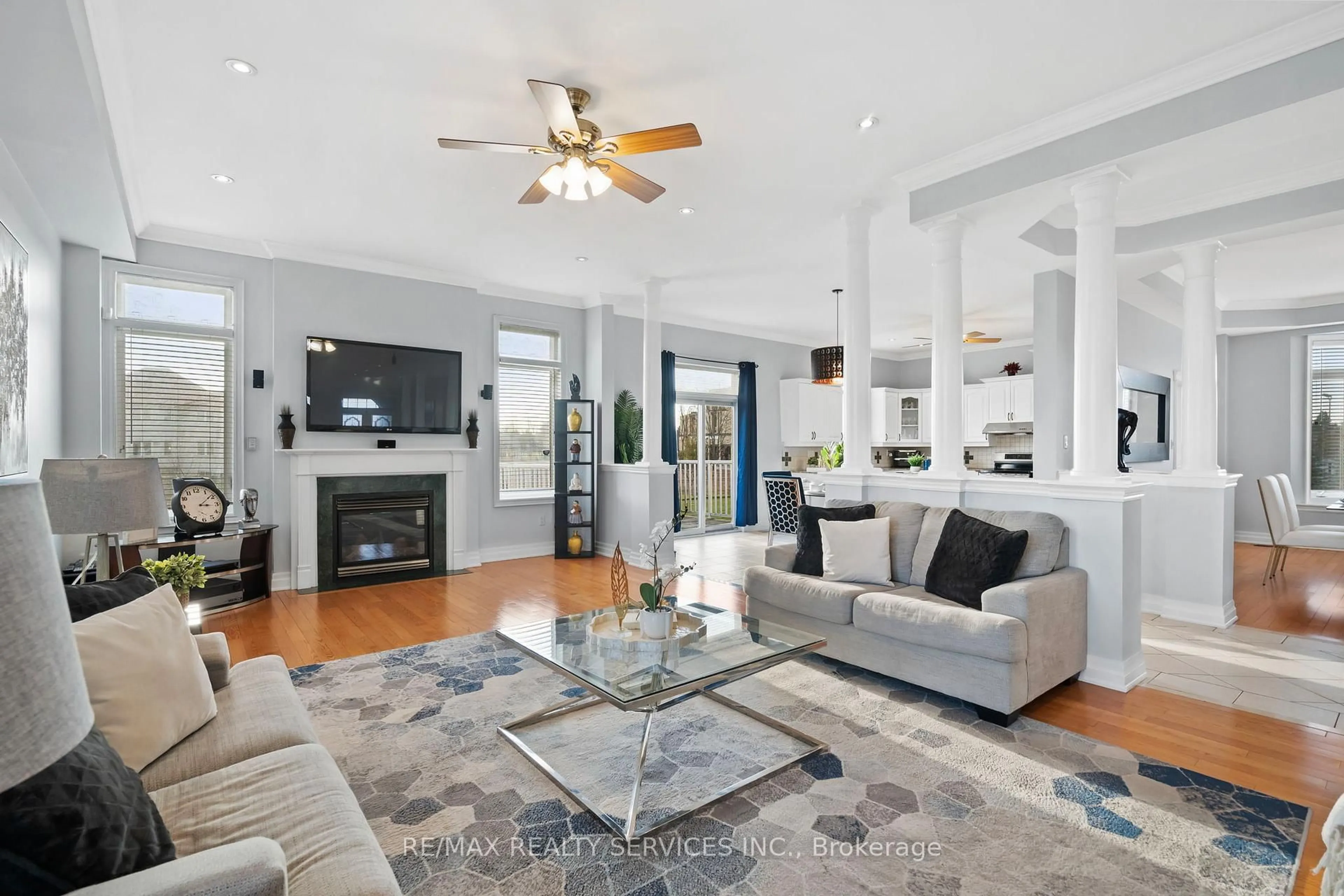 Living room with furniture, unknown for 5 Farina Dr, Brampton Ontario L6P 0E3