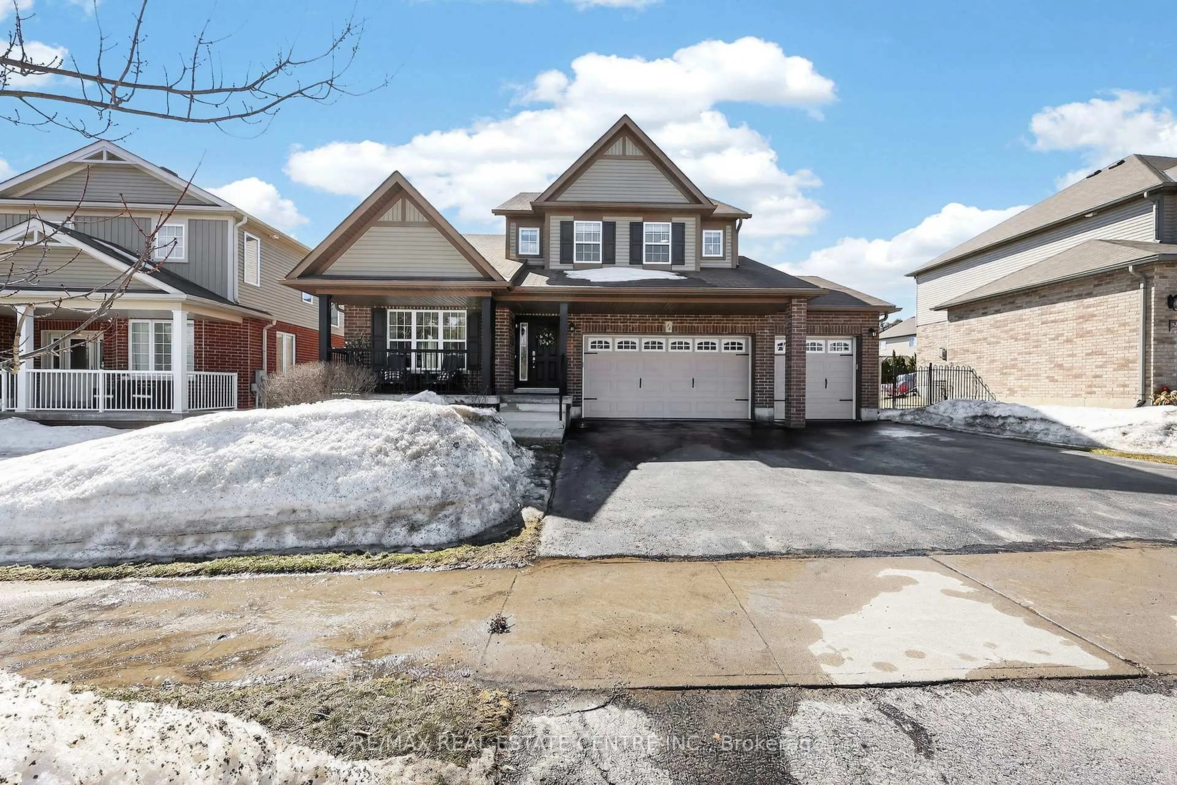 Unknown for 14 Sandringham Circ, Orangeville Ontario L9W 0A5