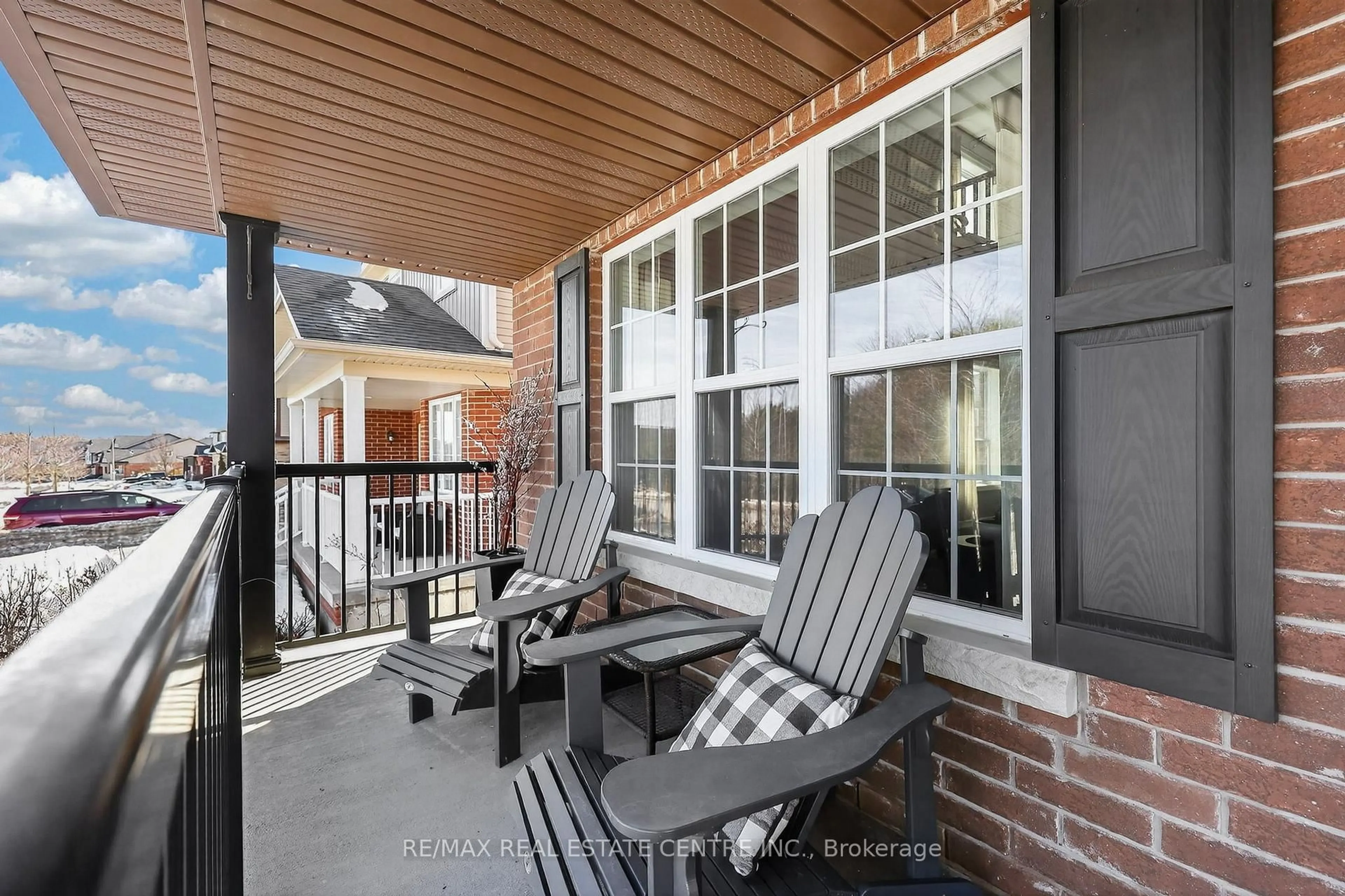 Patio, street for 14 Sandringham Circ, Orangeville Ontario L9W 0A5
