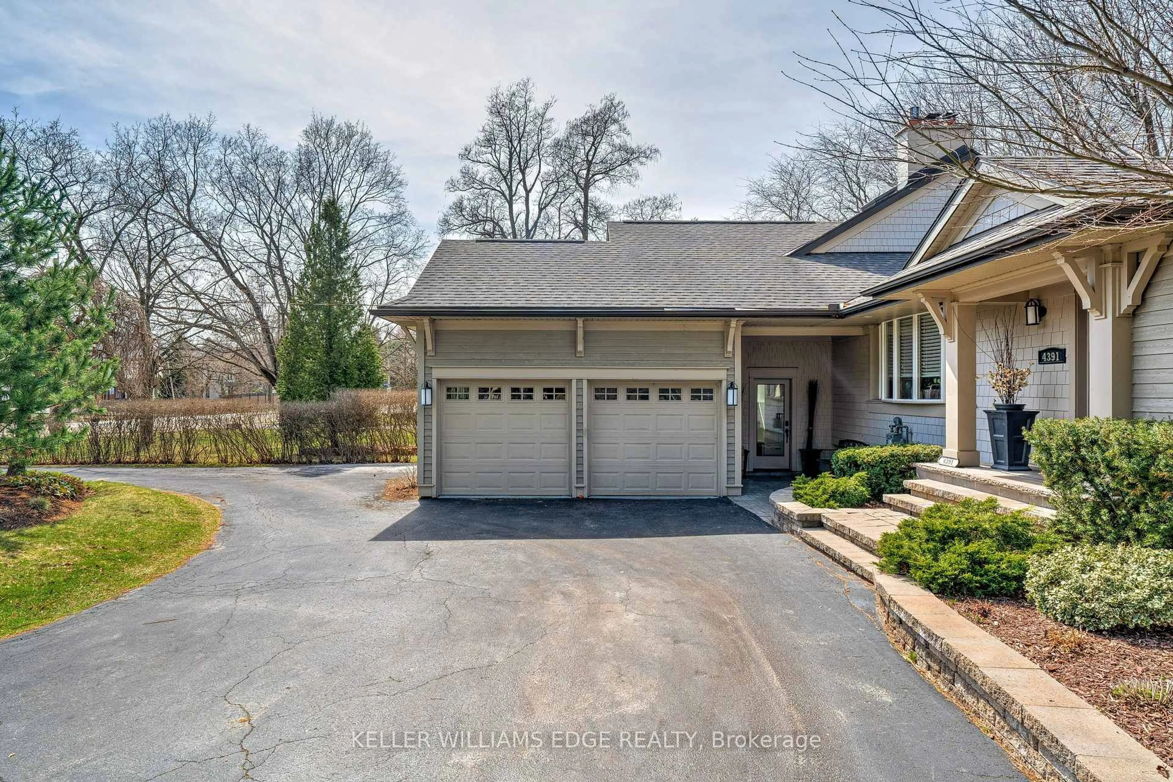 Unknown for 4391 Lakeshore Rd, Burlington Ontario L7L 1B3