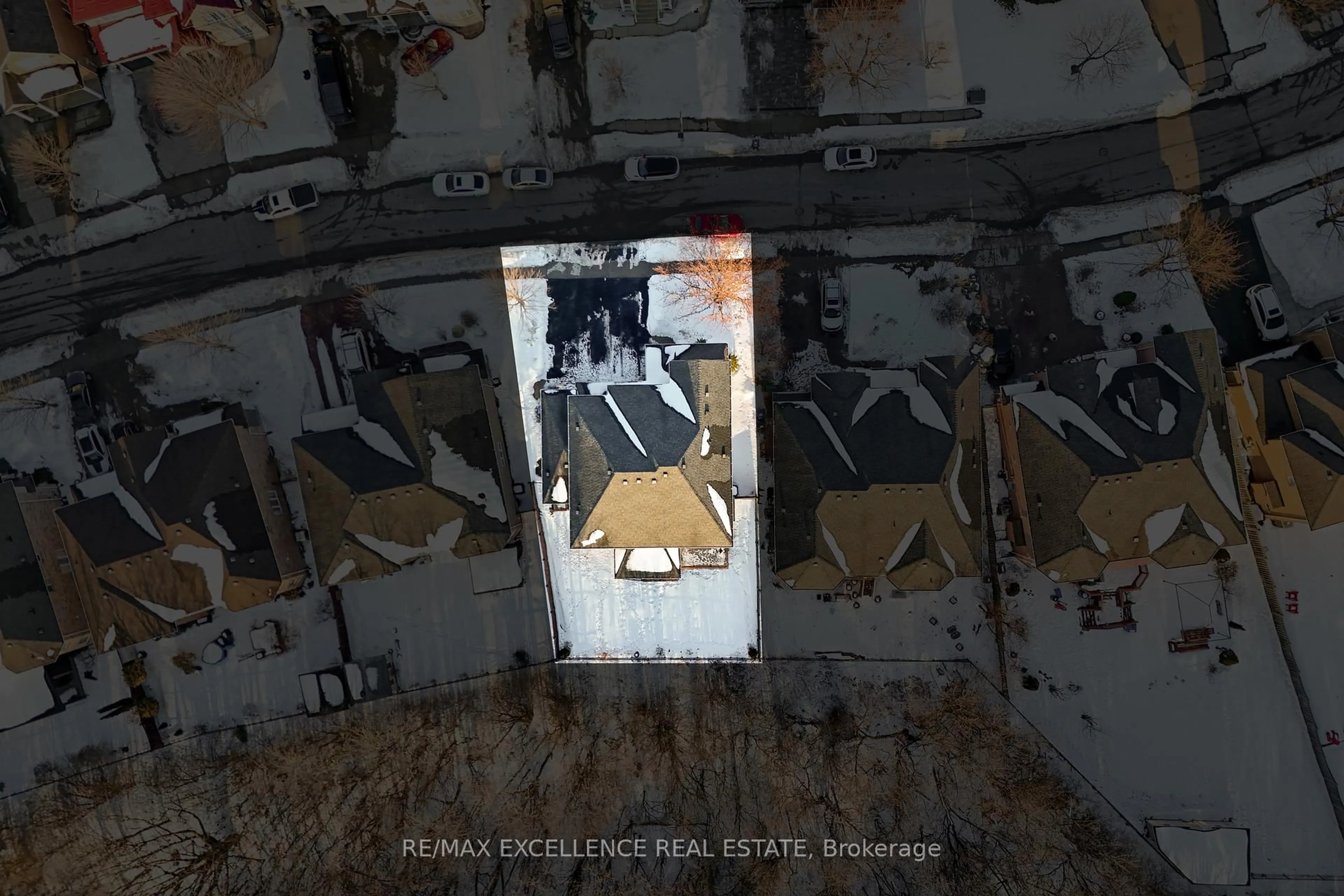 A pic of a room for 82 Bloomsbury Ave, Brampton Ontario L6P 1S6