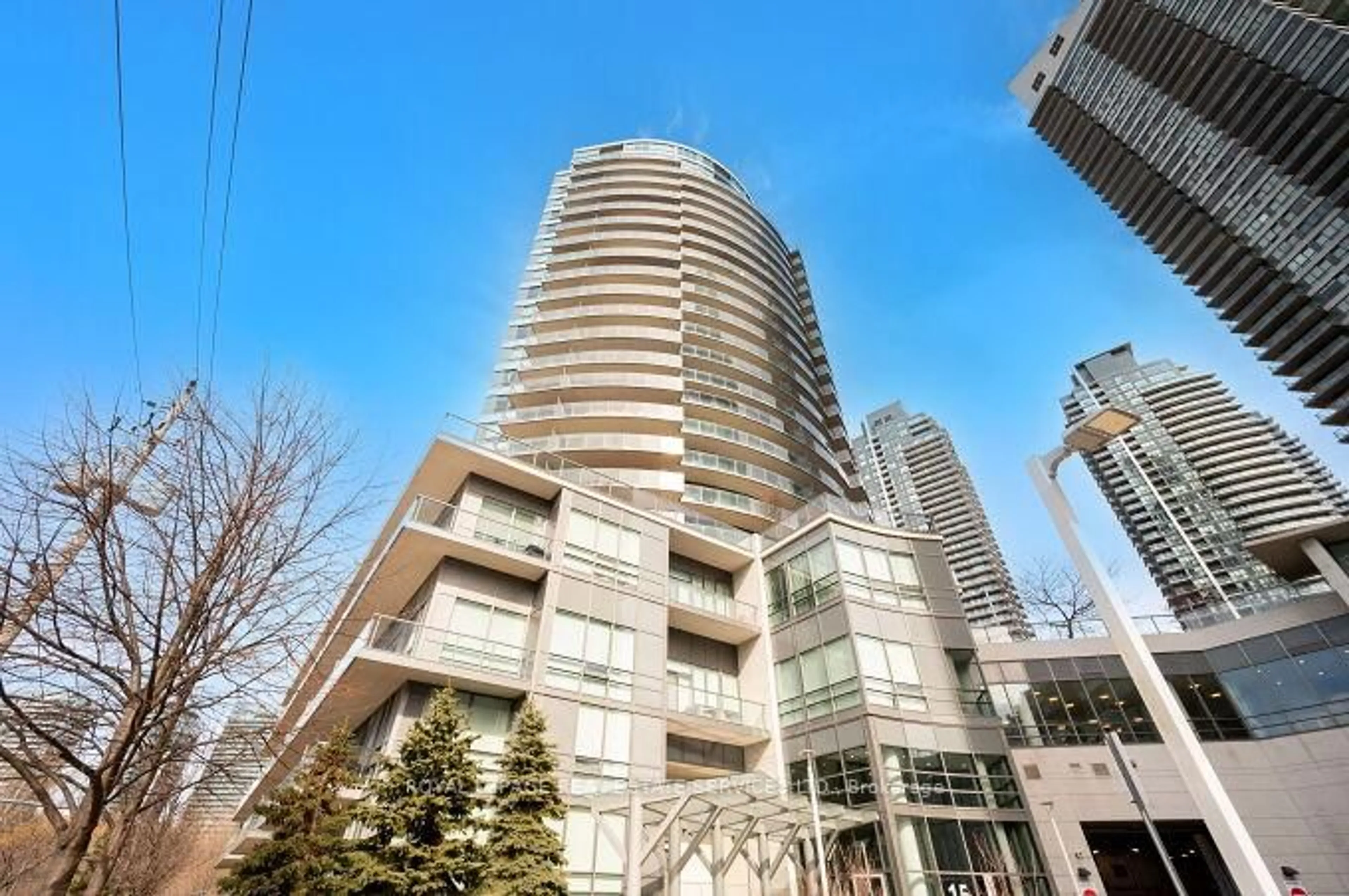 Indoor foyer for 15 Legion Rd #904, Toronto Ontario M8V 0A9