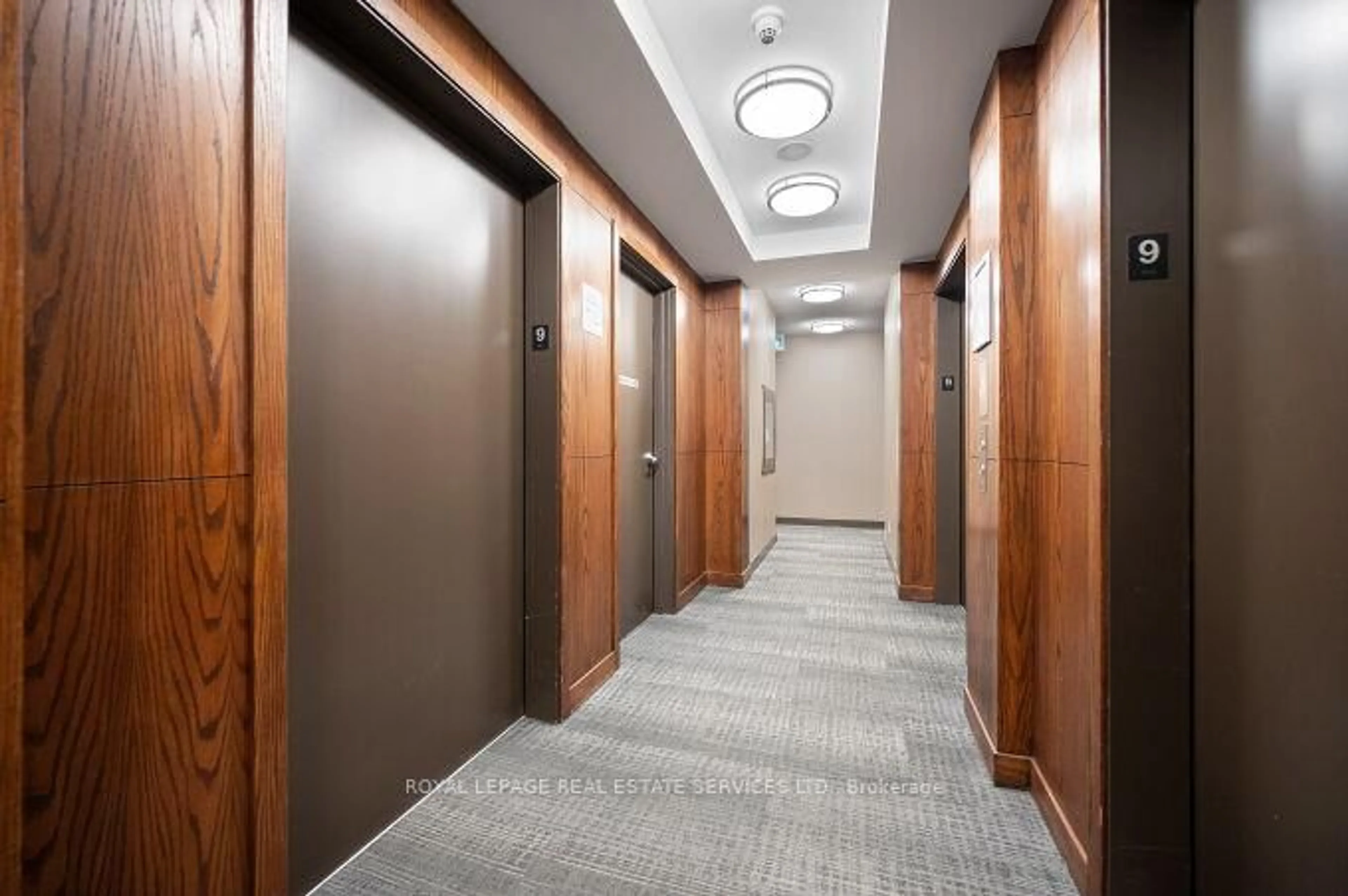 Indoor foyer for 15 Legion Rd #904, Toronto Ontario M8V 0A9