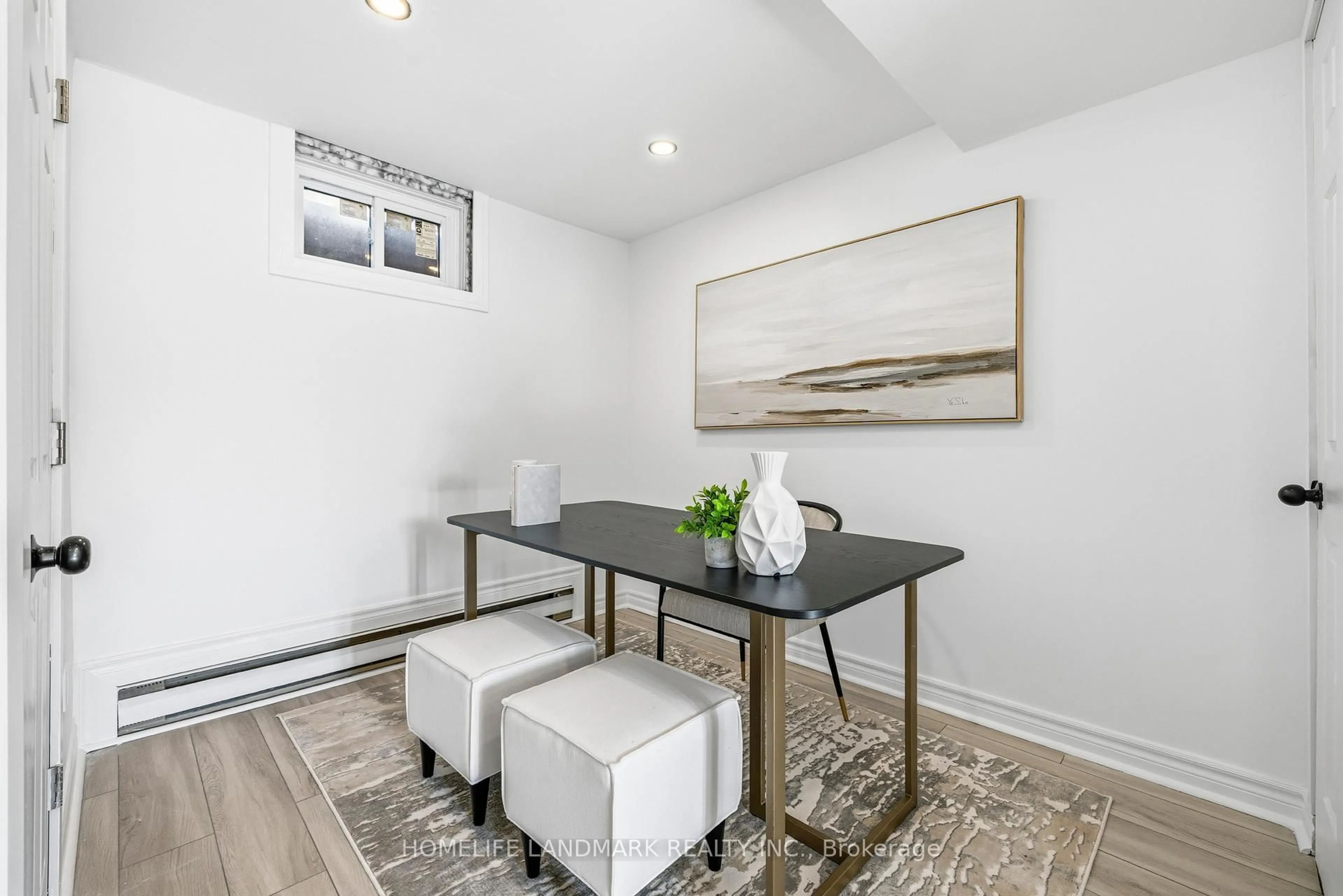 Dining room, wood/laminate floor for 1270 Gainsborough Dr #9, Oakville Ontario L6H 2L2