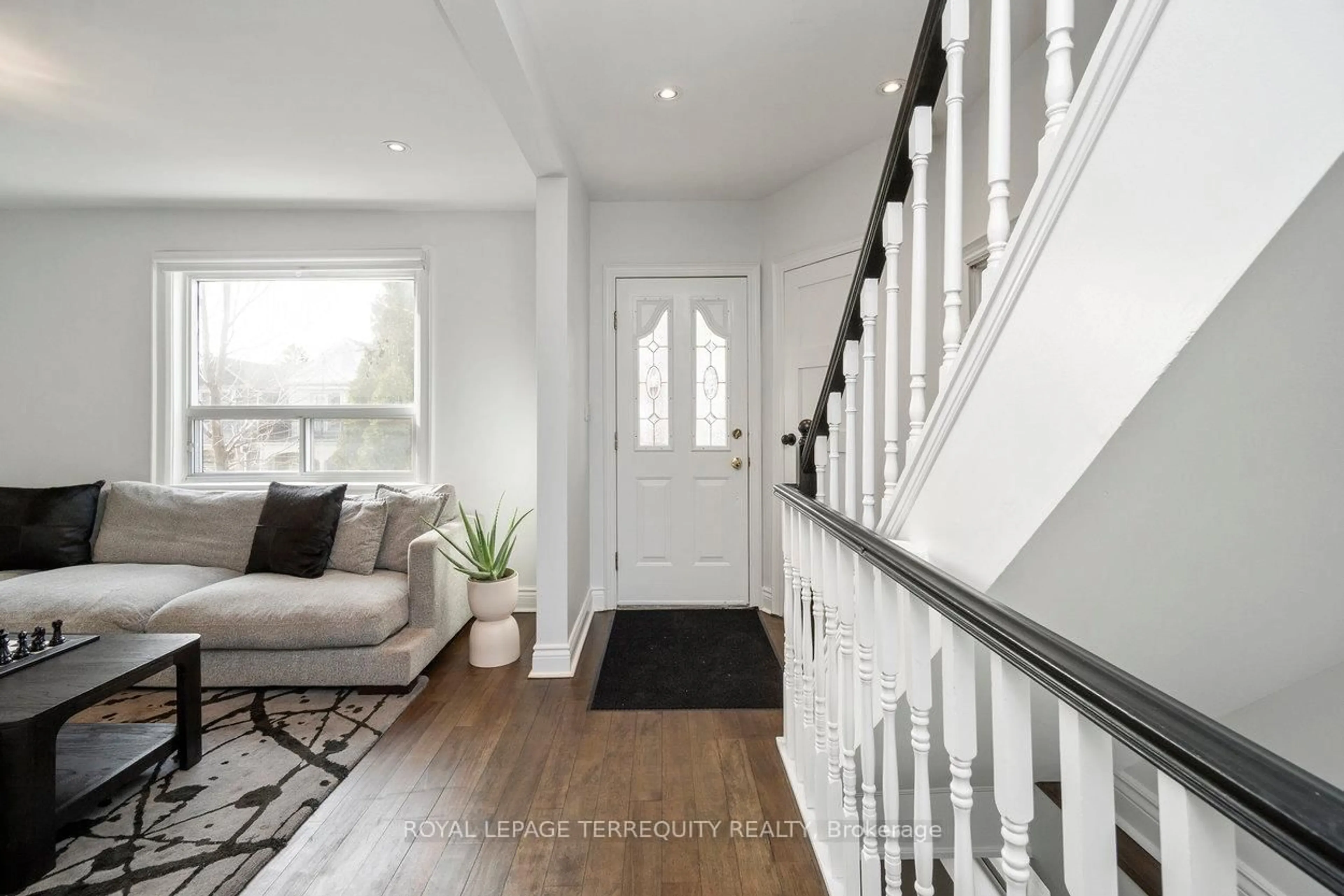 Indoor entryway for 261 Blackthorn Ave, Toronto Ontario M6N 3H7