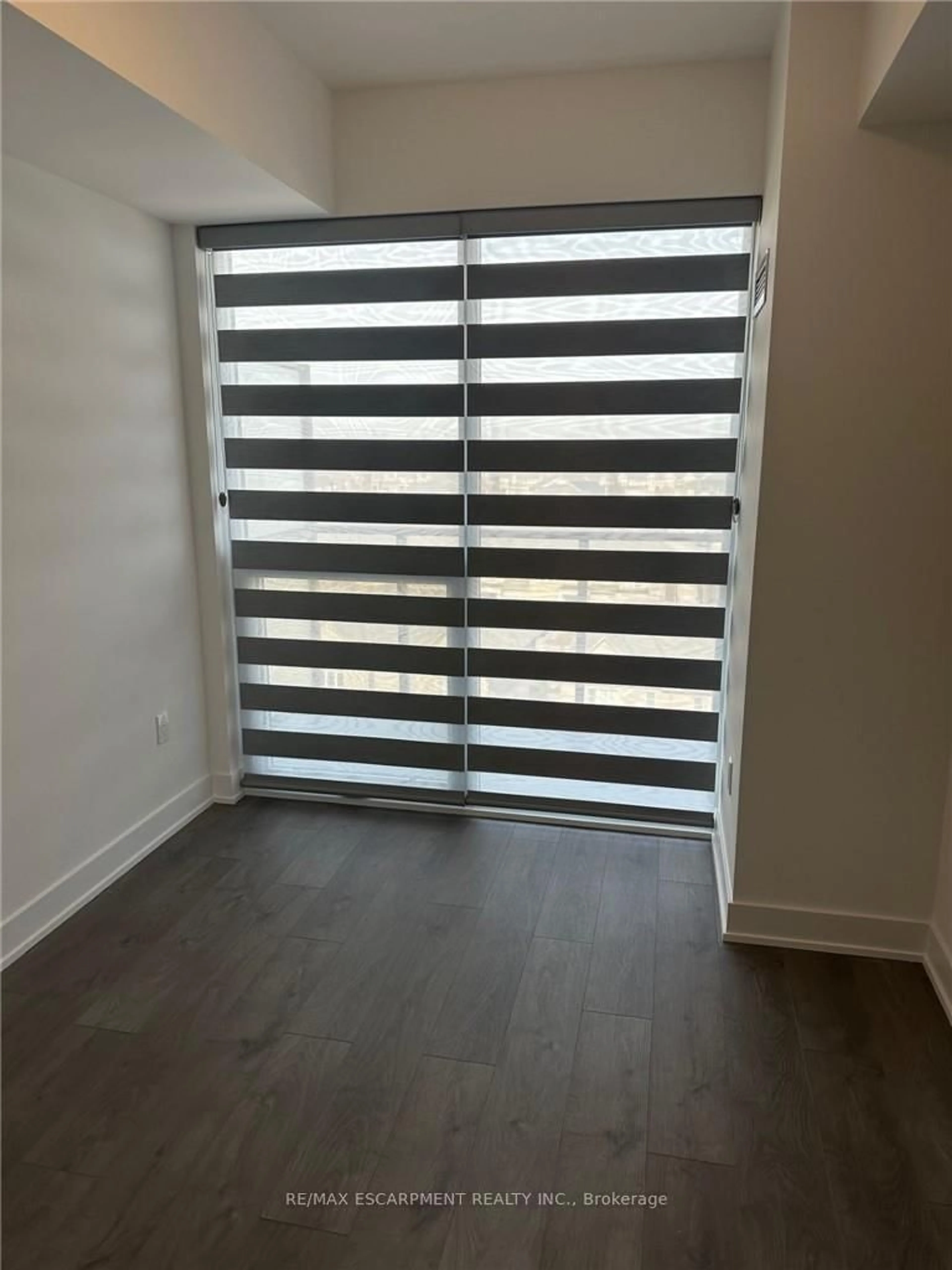 A pic of a room for 2343 Khalsa Gate #727, Oakville Ontario L6M 4J2