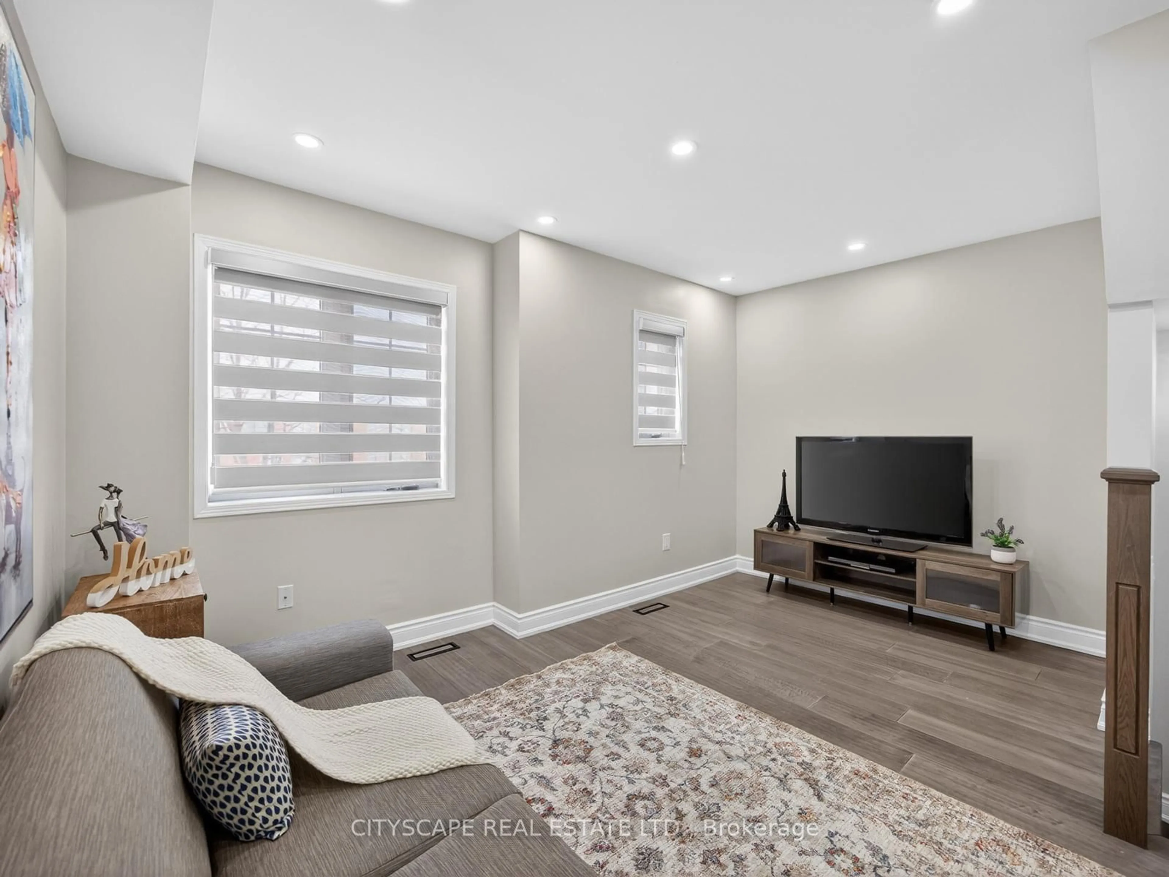 Living room with furniture, unknown for 601 Shoreline Dr #67, Mississauga Ontario L5B 4K7