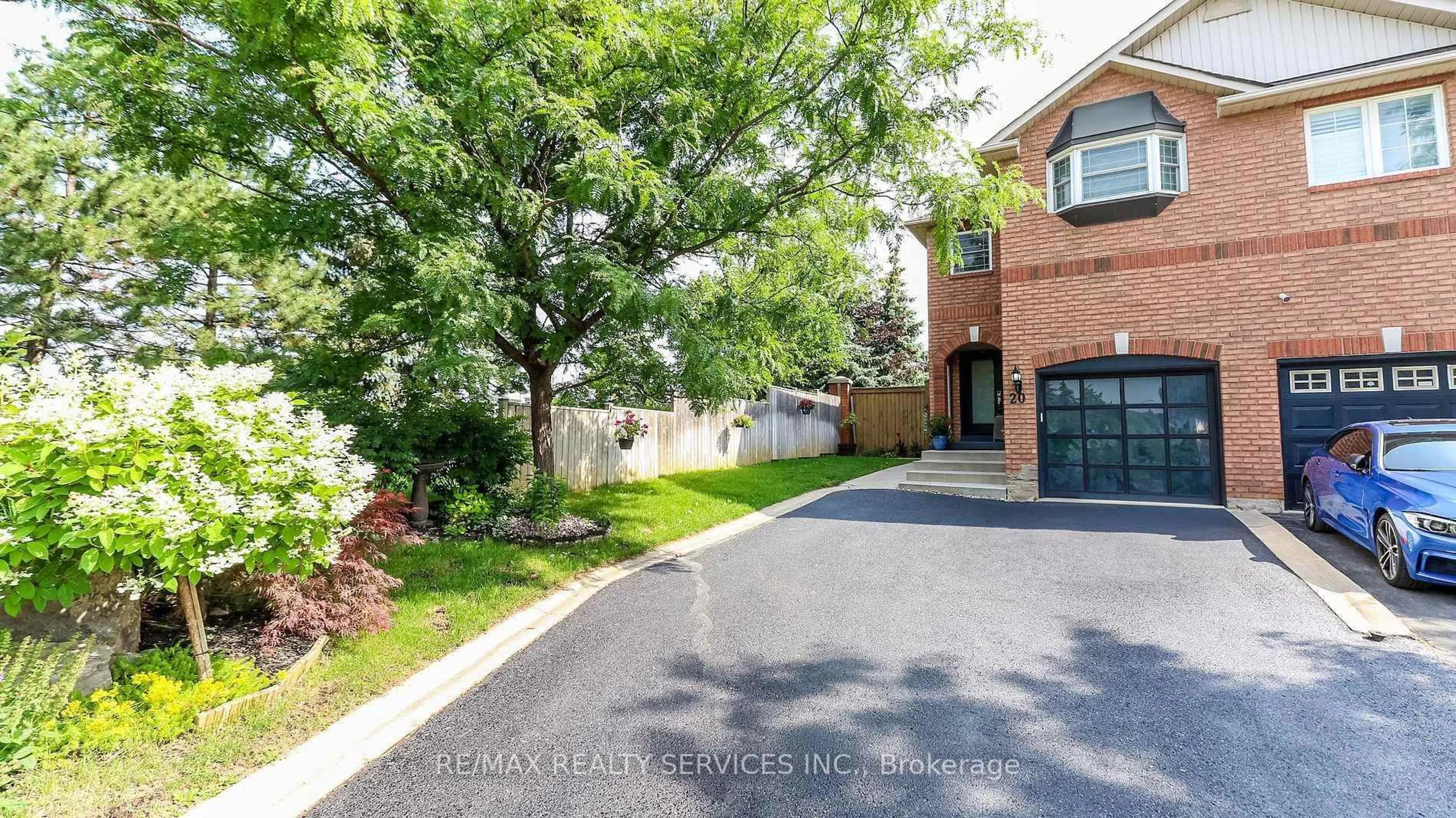 Home with brick exterior material, street for 20 Manett Cres, Brampton Ontario L6X 4X4